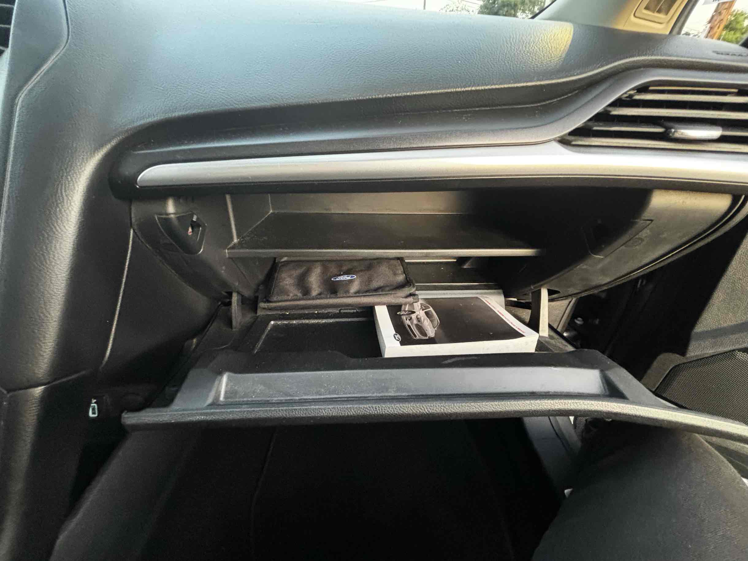 2019 Ford Fusion Hybrid Titanium photo 27