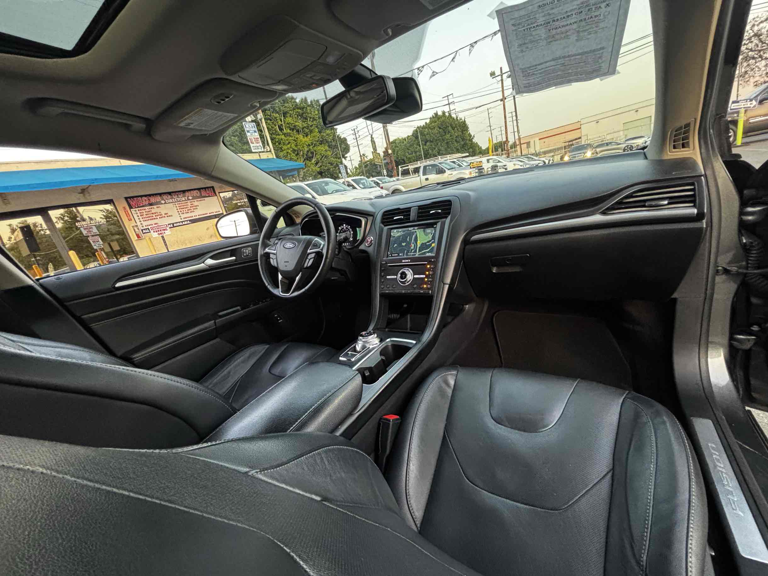 2019 Ford Fusion Hybrid Titanium photo 30