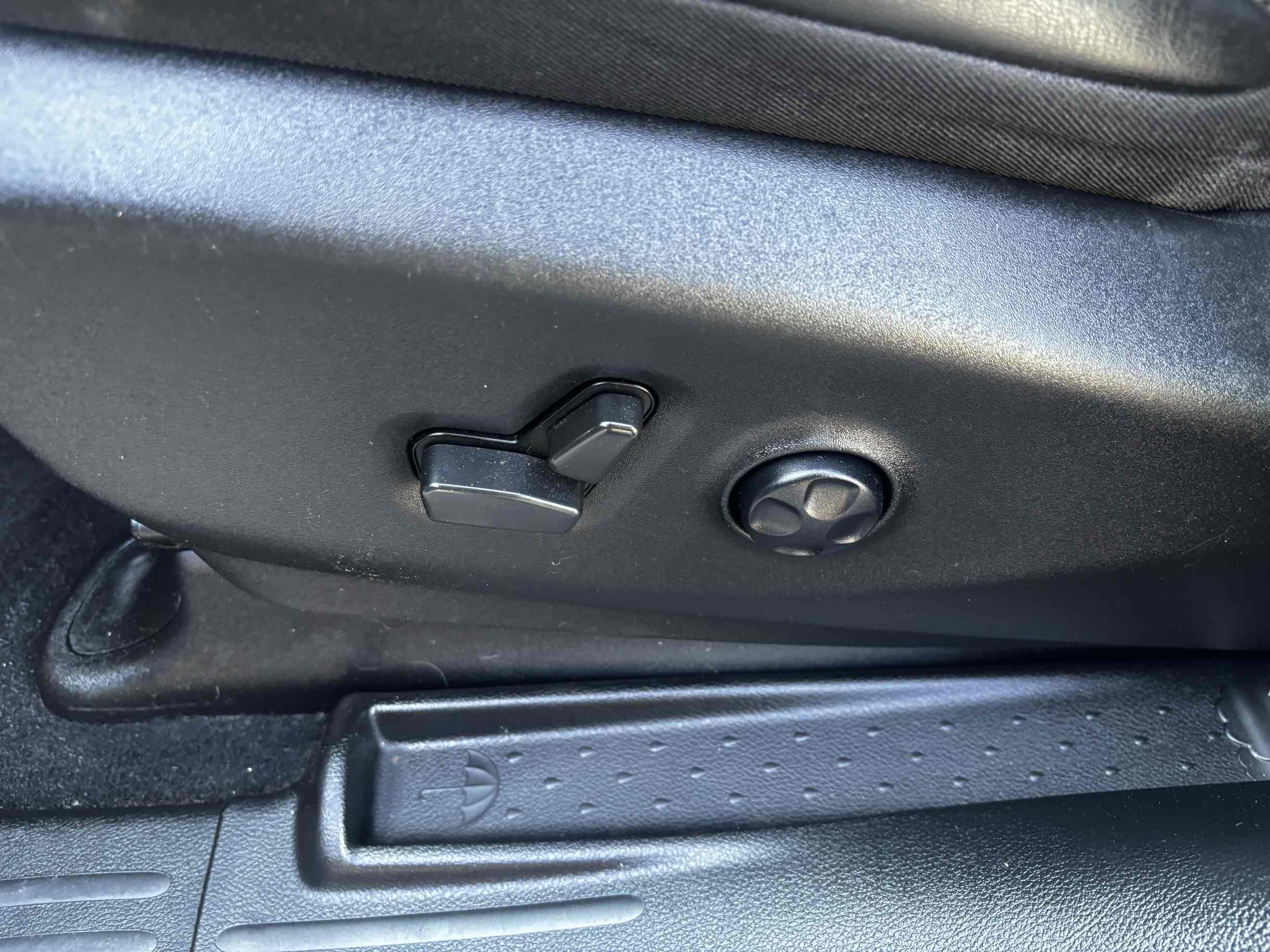 2021 Chrysler Pacifica Limited photo 6