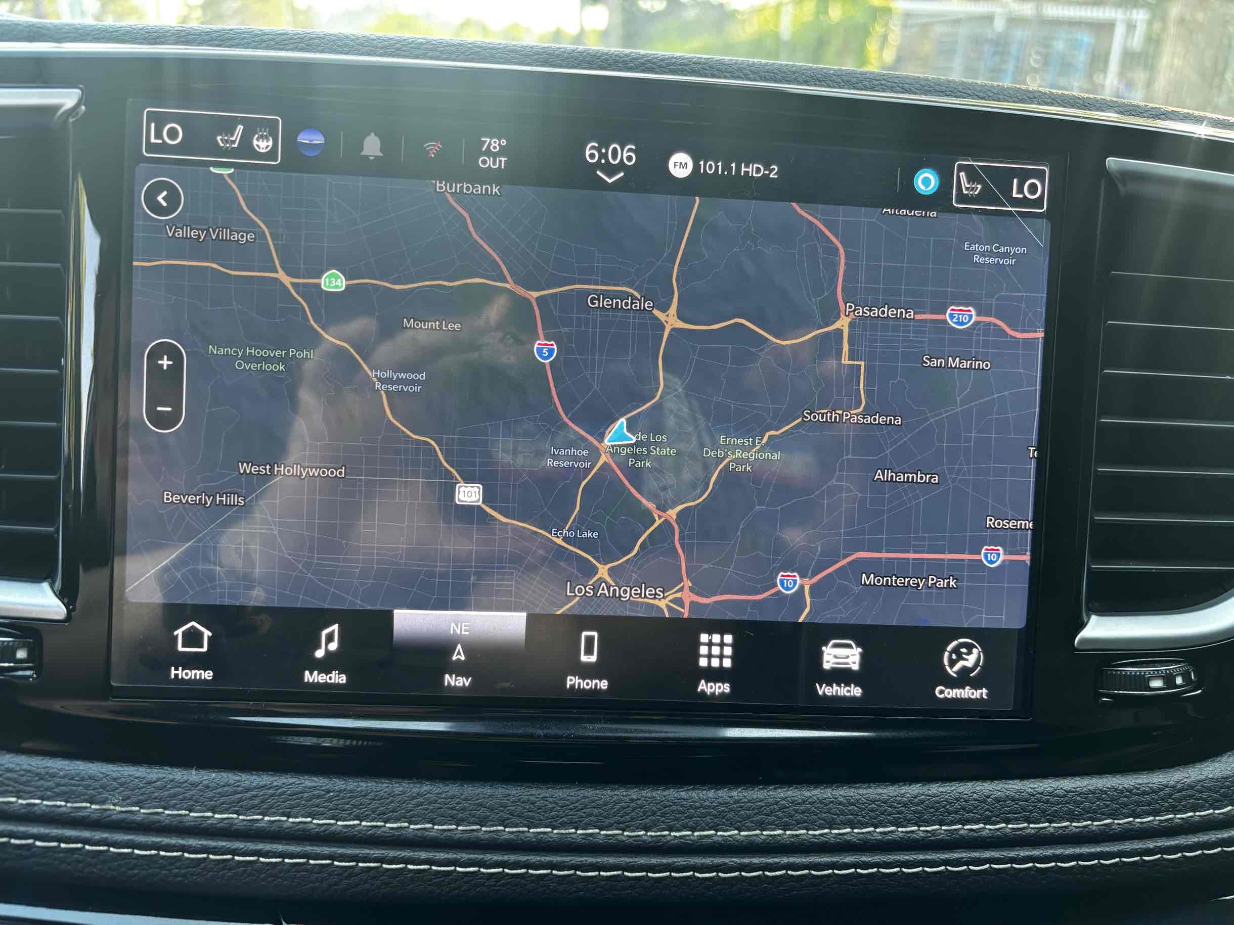 2021 Chrysler Pacifica Limited photo 11