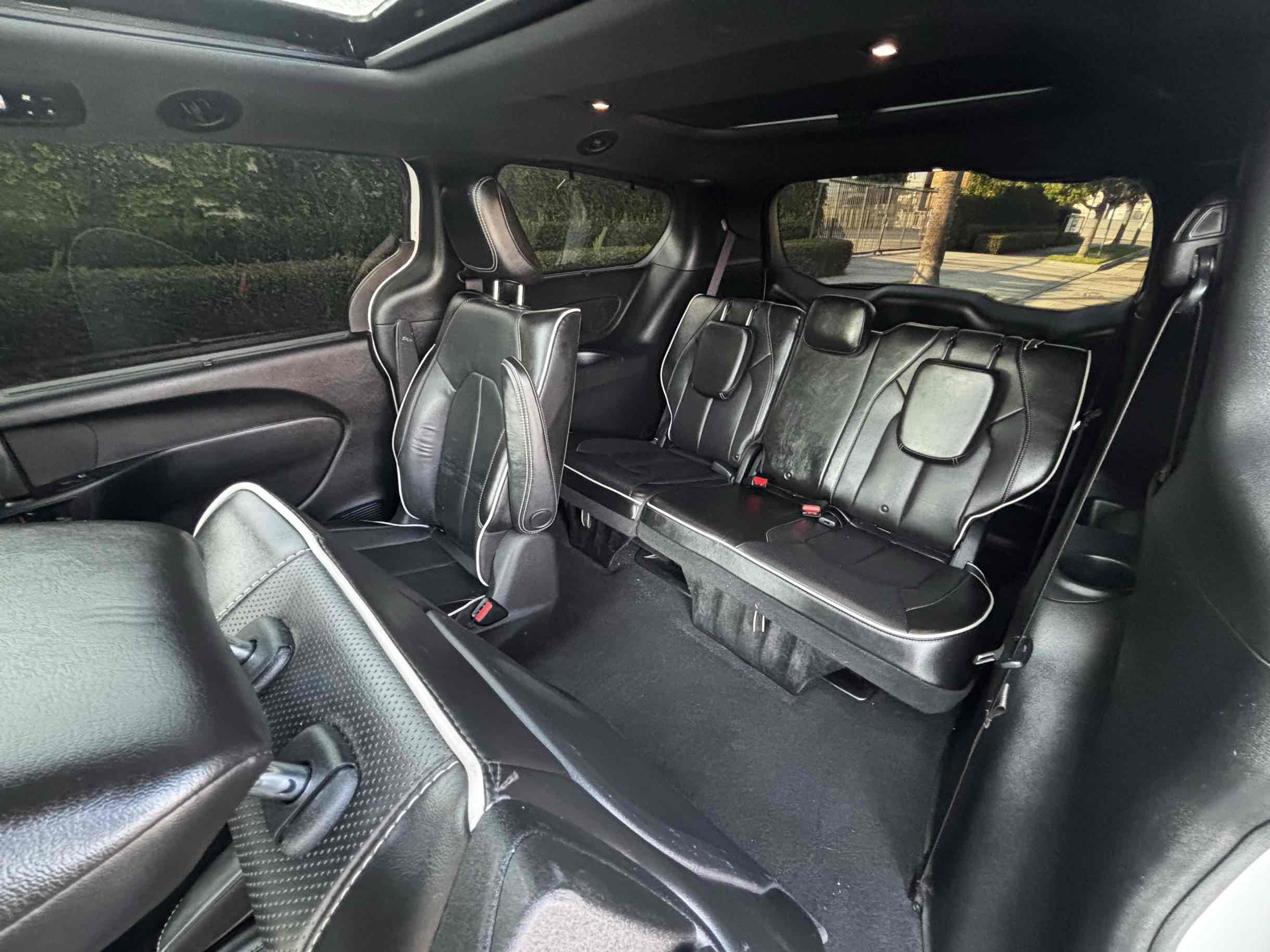 2021 Chrysler Pacifica Limited photo 18
