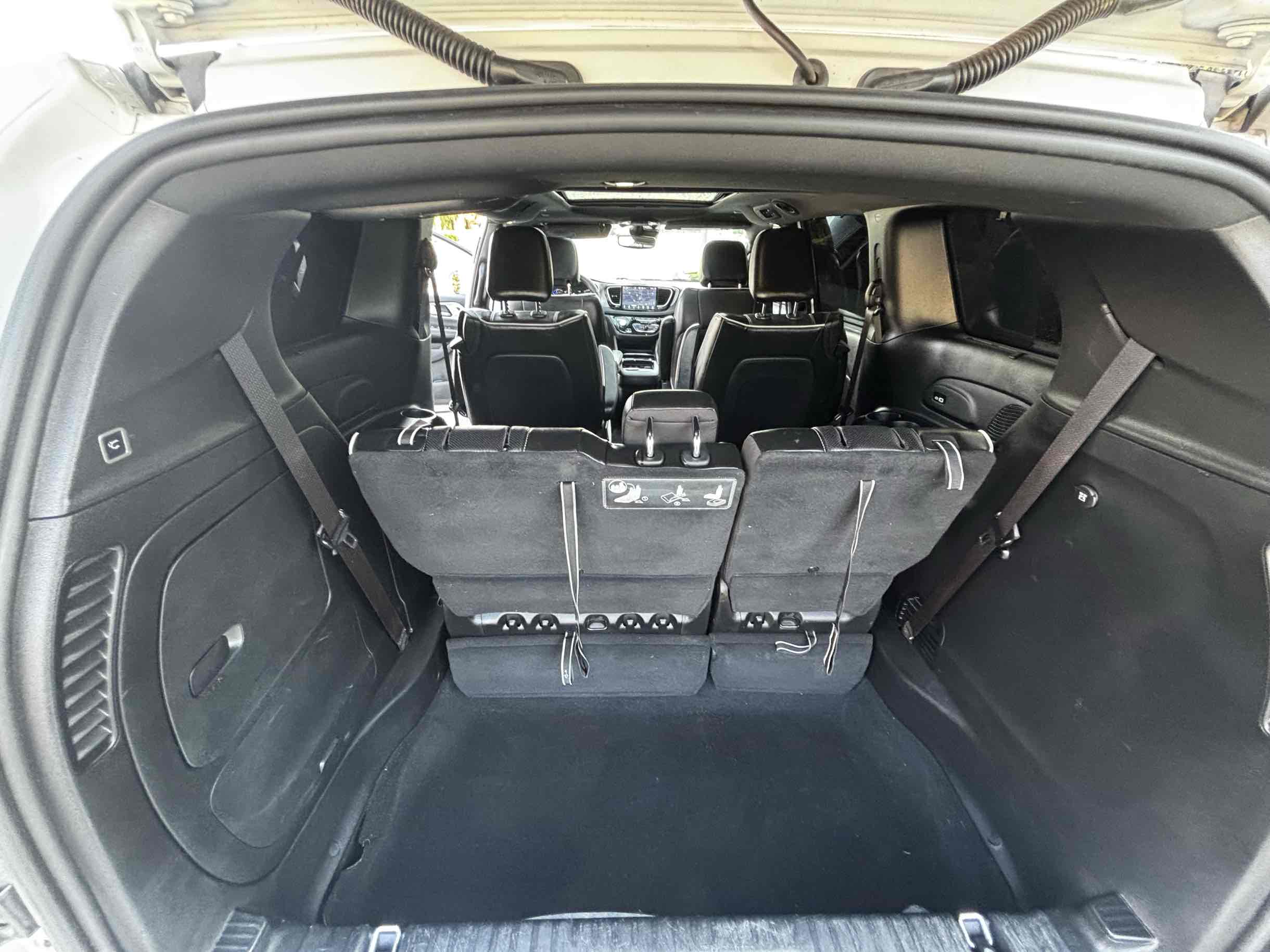 2021 Chrysler Pacifica Limited photo 19