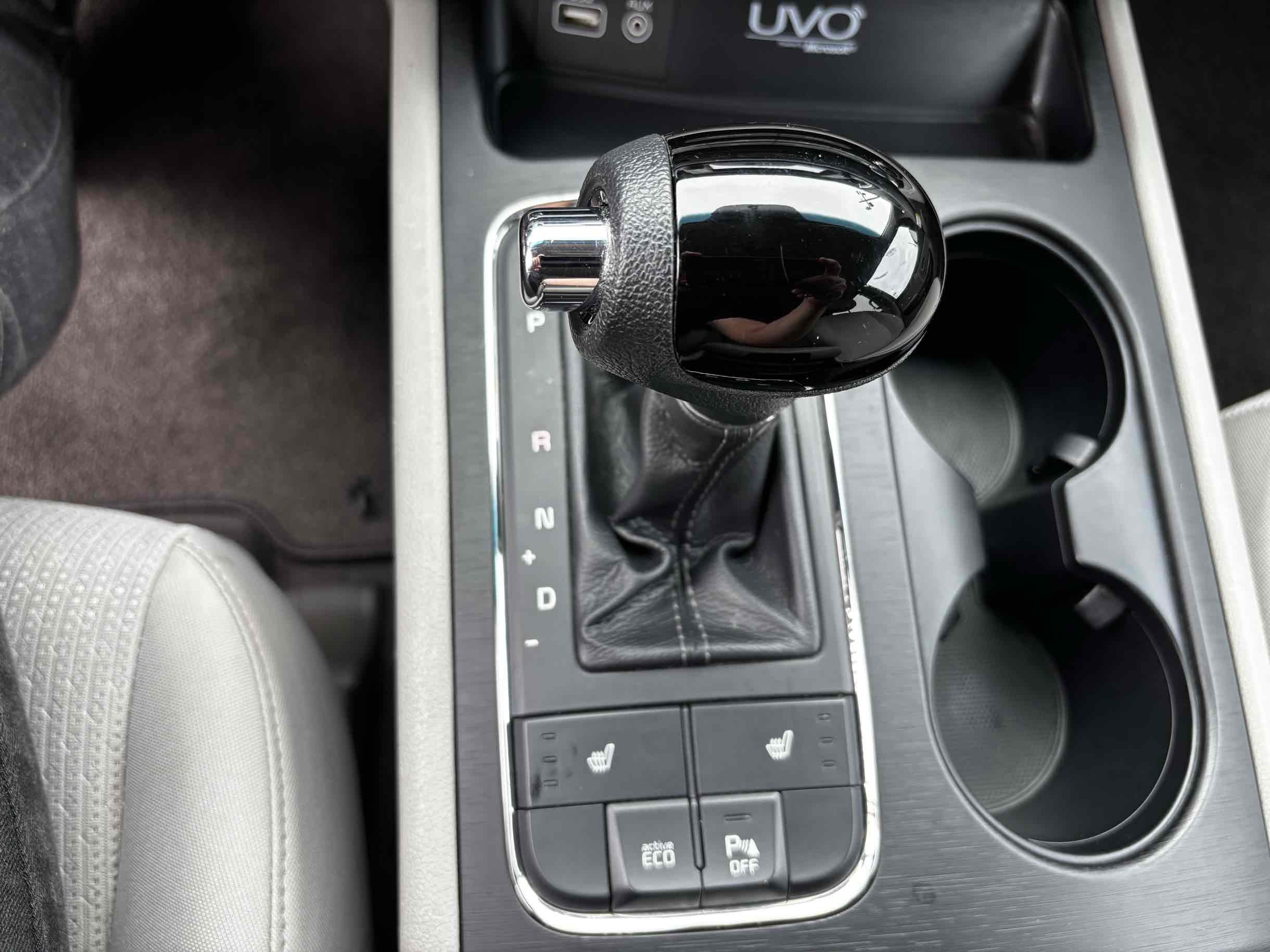 2016 Kia Sedona LX photo 17