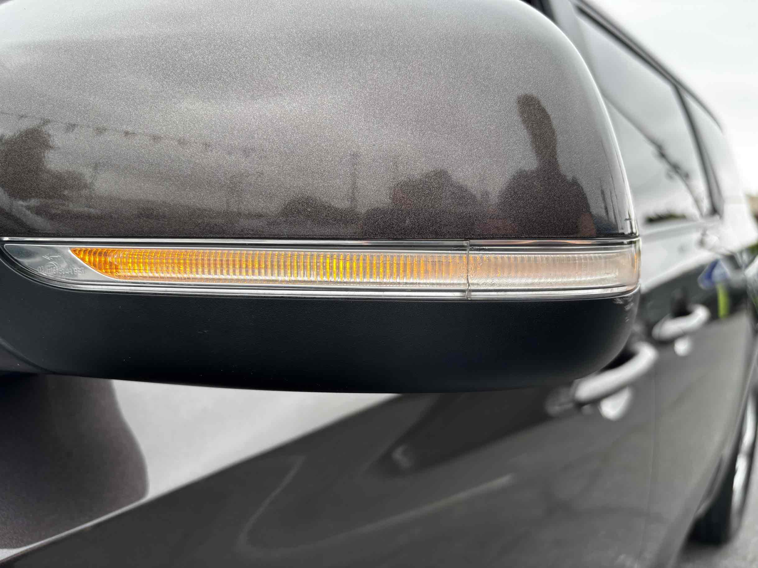 2016 Kia Sedona LX photo 35