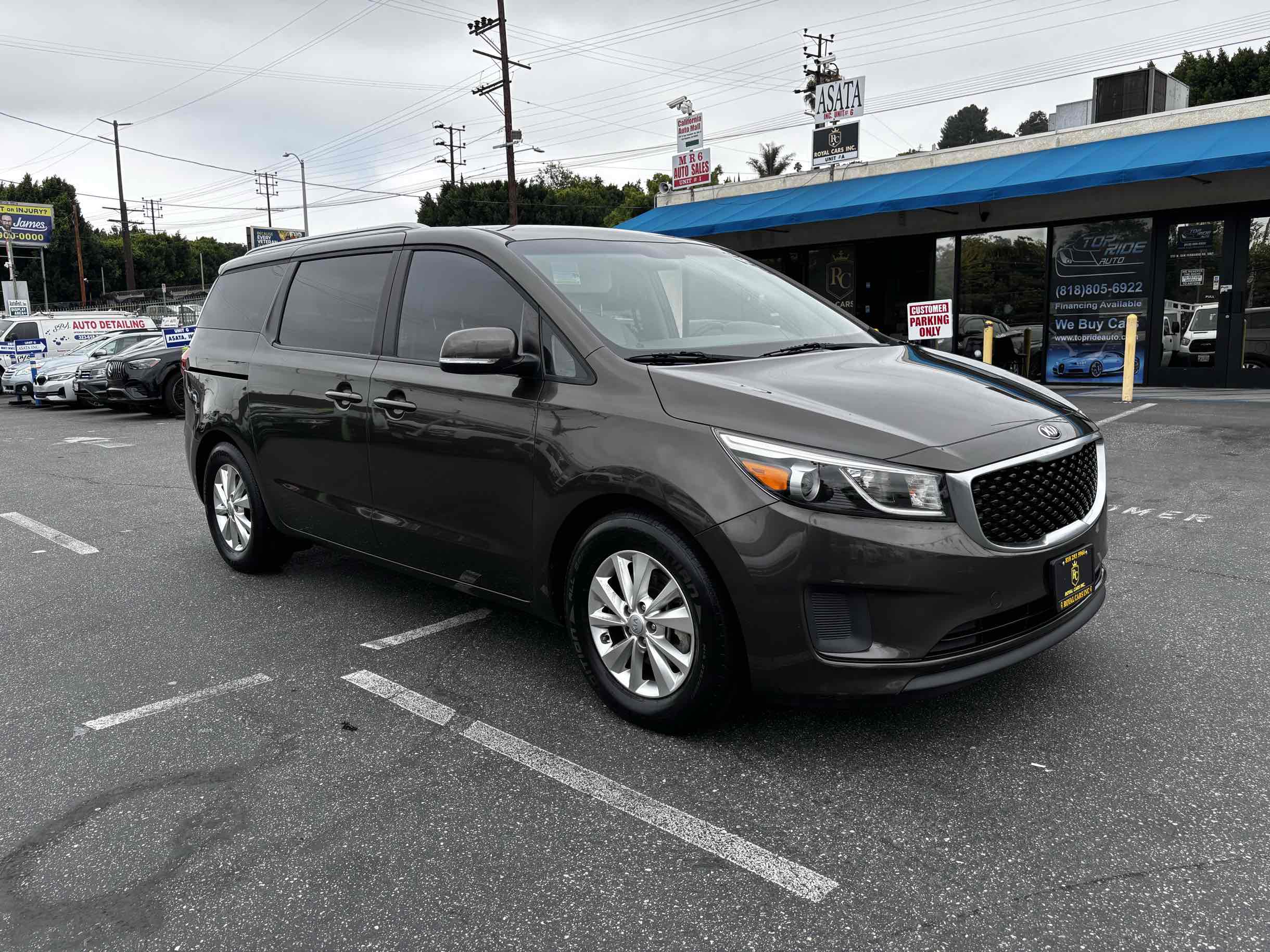 2016 Kia Sedona LX photo 49