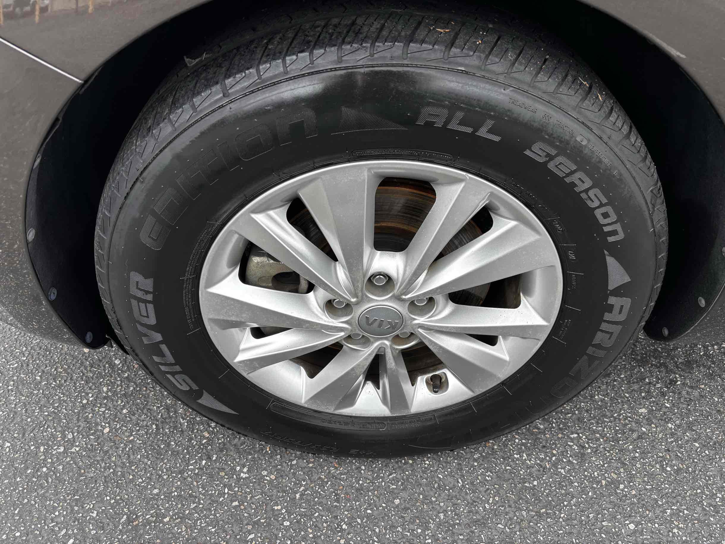 2016 Kia Sedona LX photo 52