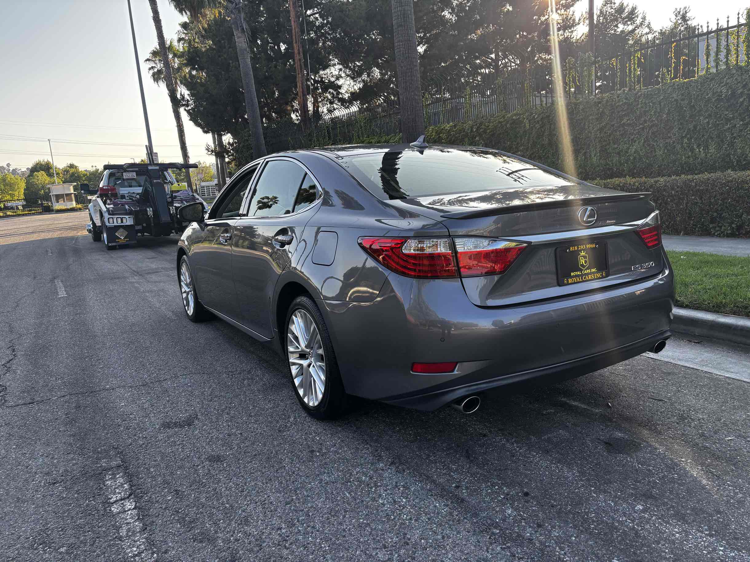 2014 Lexus ES 350 photo 2