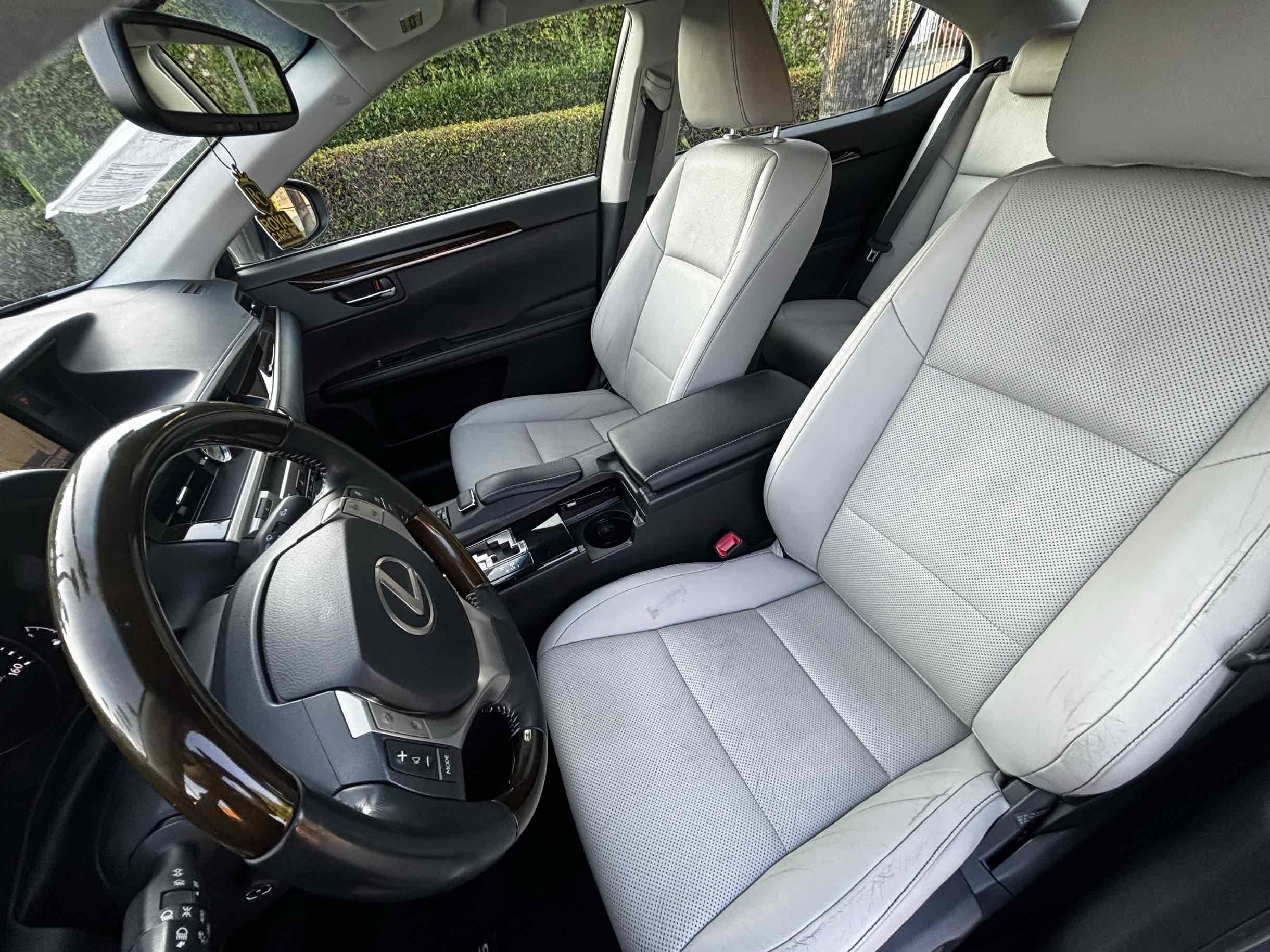 2014 Lexus ES 350 photo 5