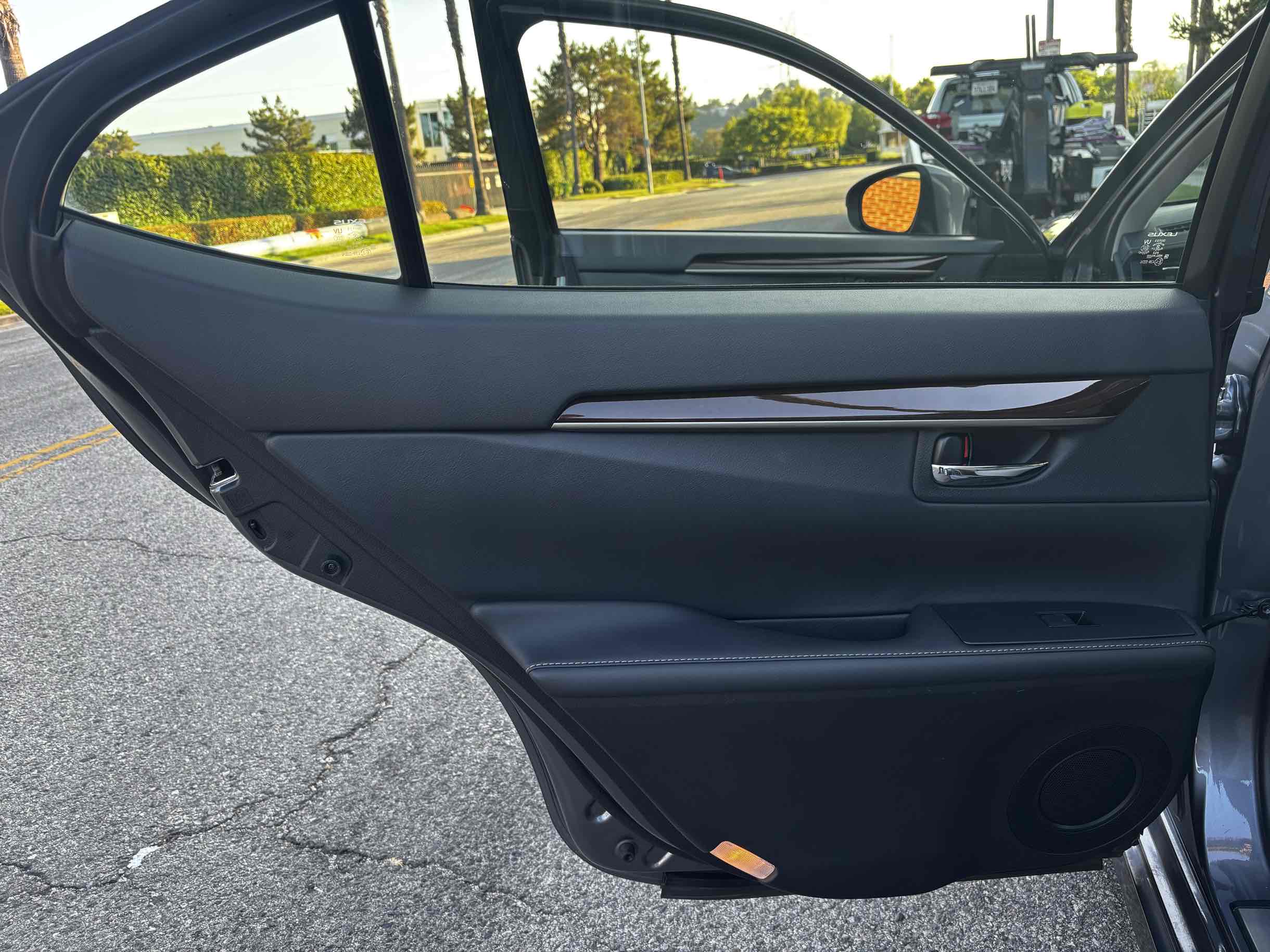 2014 Lexus ES 350 photo 24
