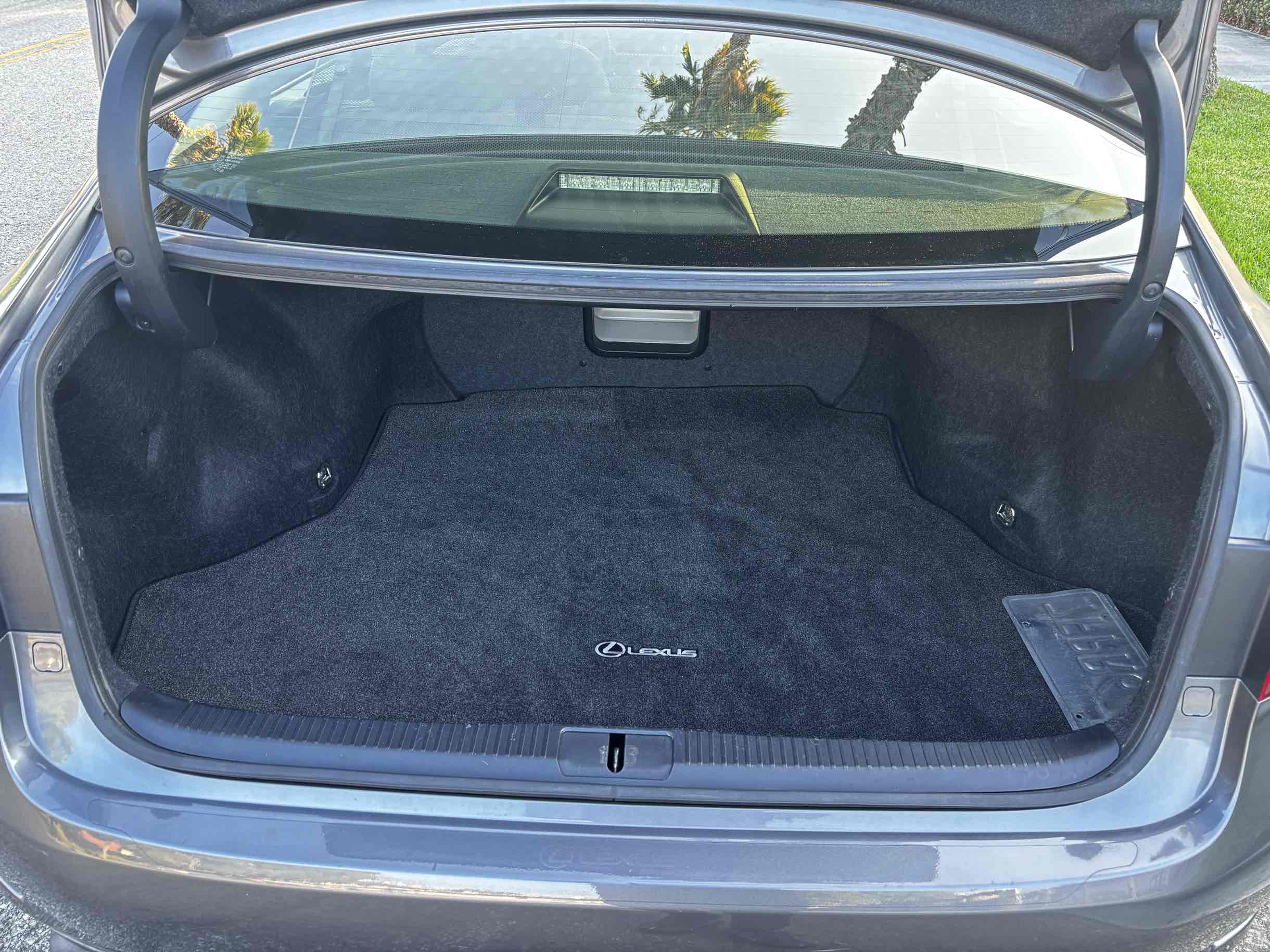 2014 Lexus ES 350 photo 26
