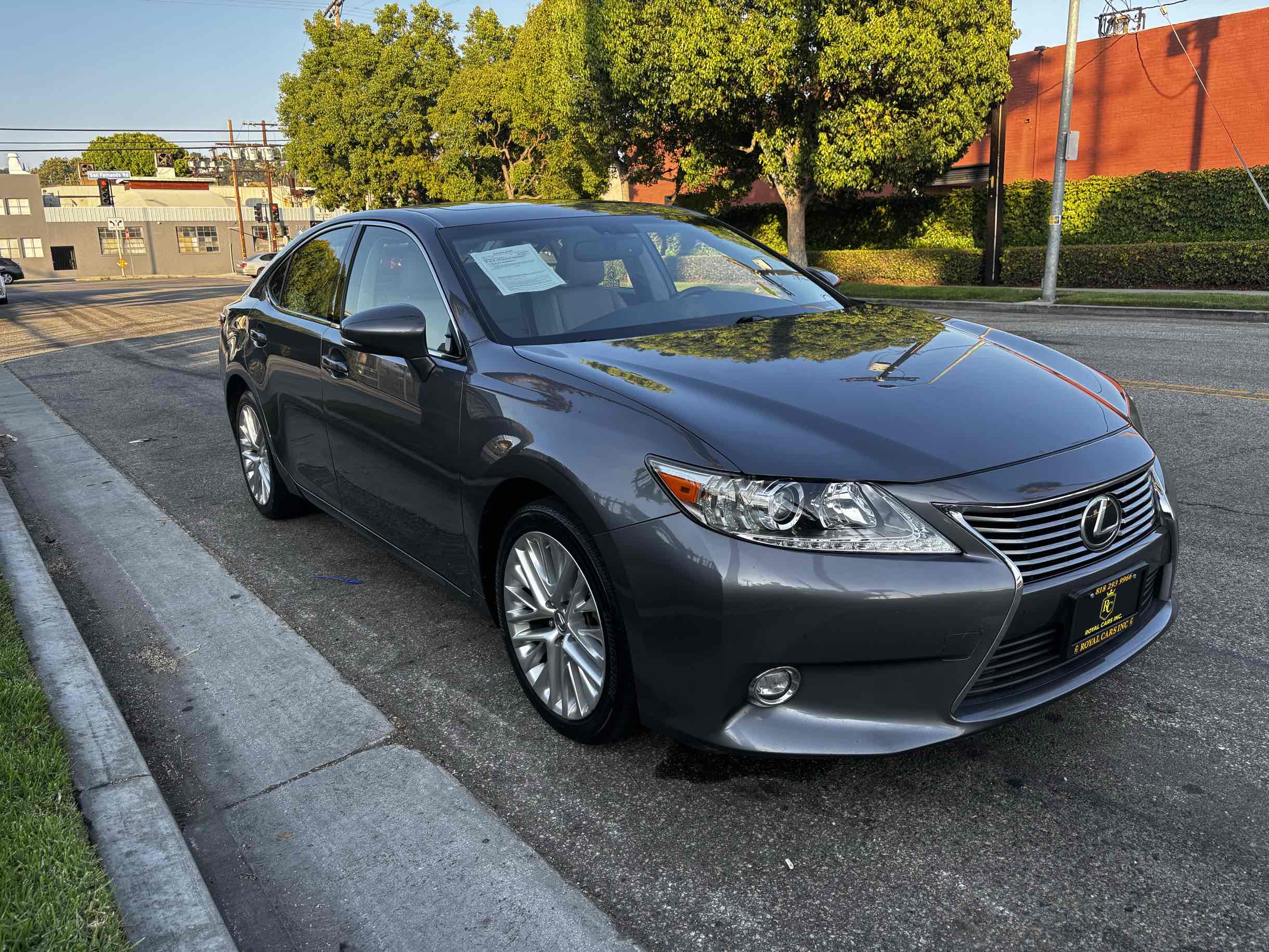2014 Lexus ES 350 photo 44