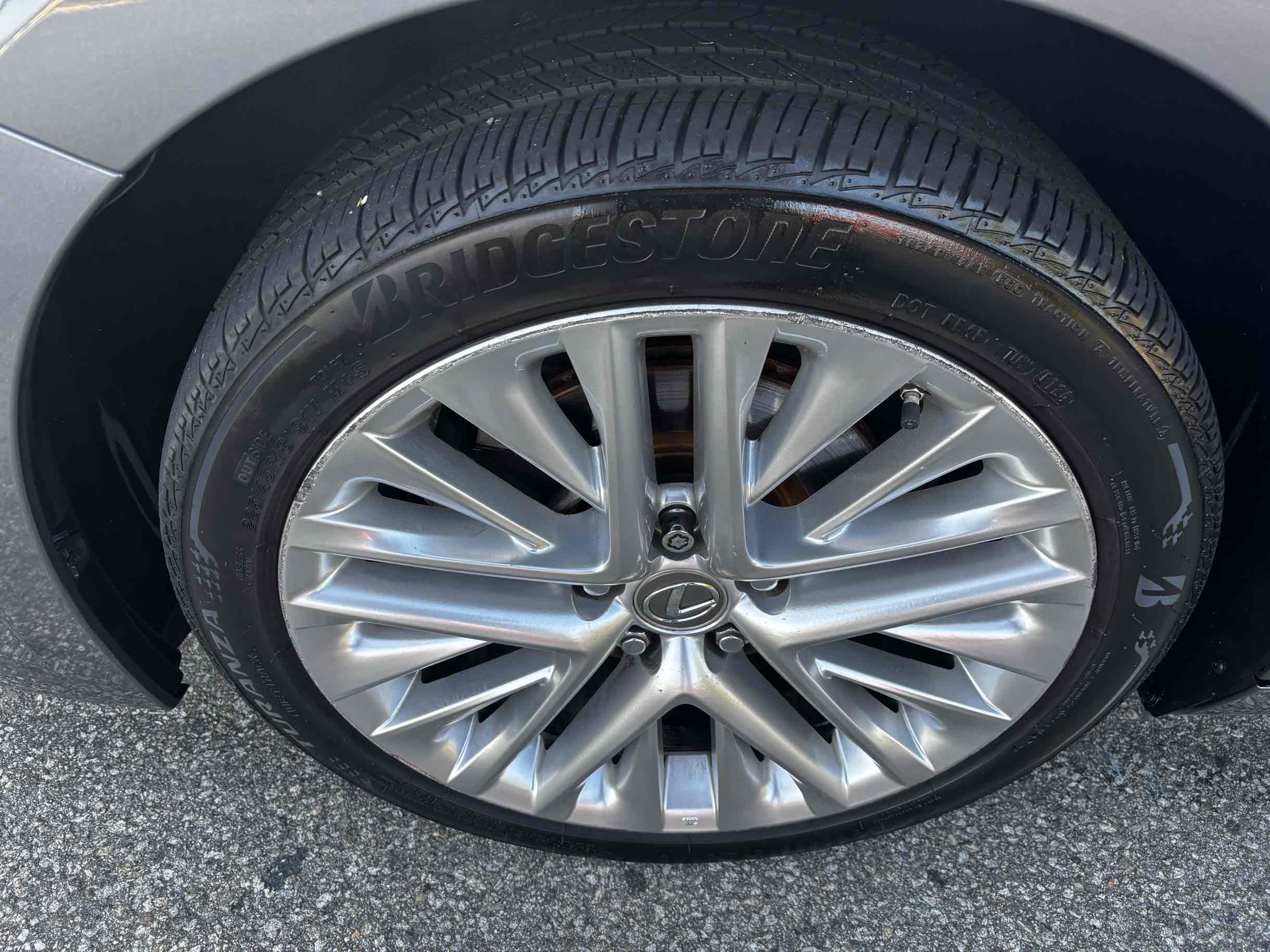 2014 Lexus ES 350 photo 46