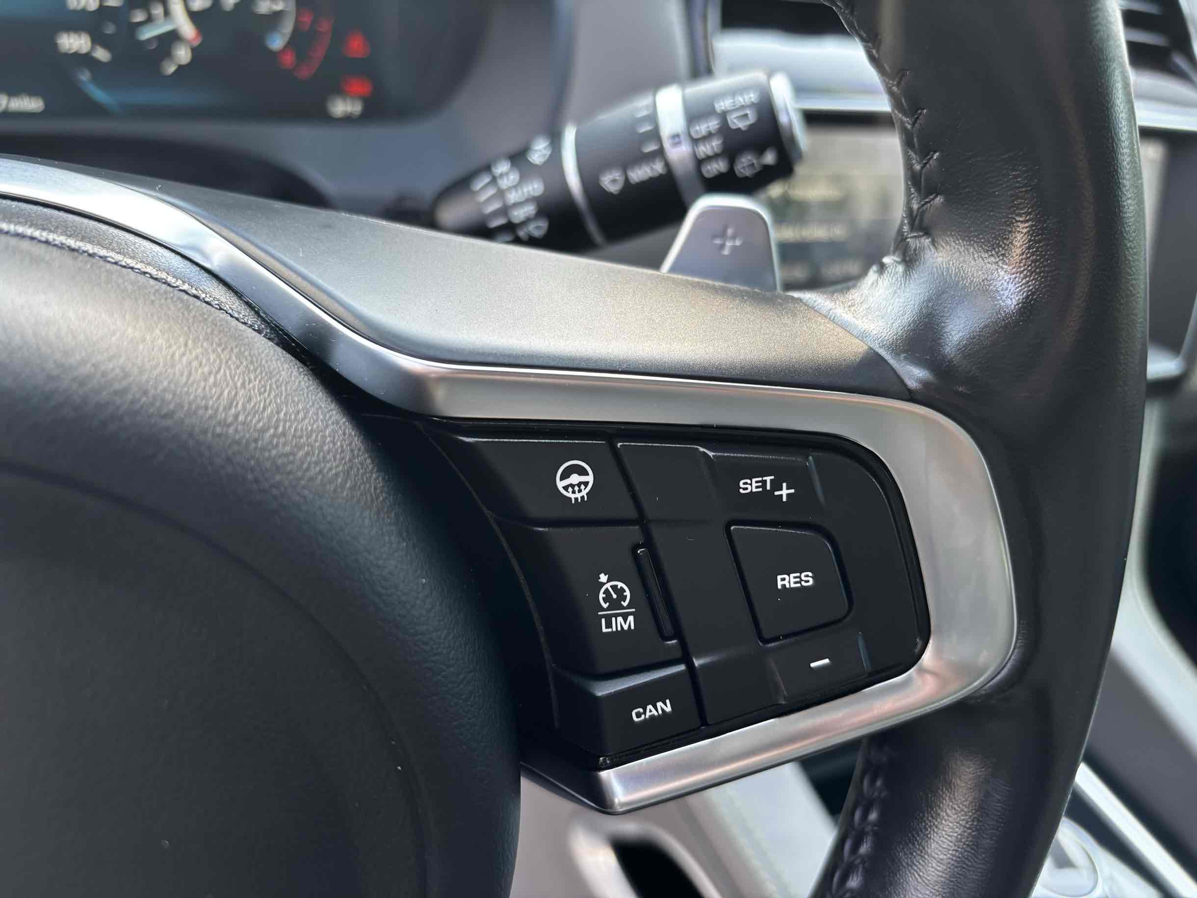 2018 Jaguar F-PACE R-Dynamic SE photo 7