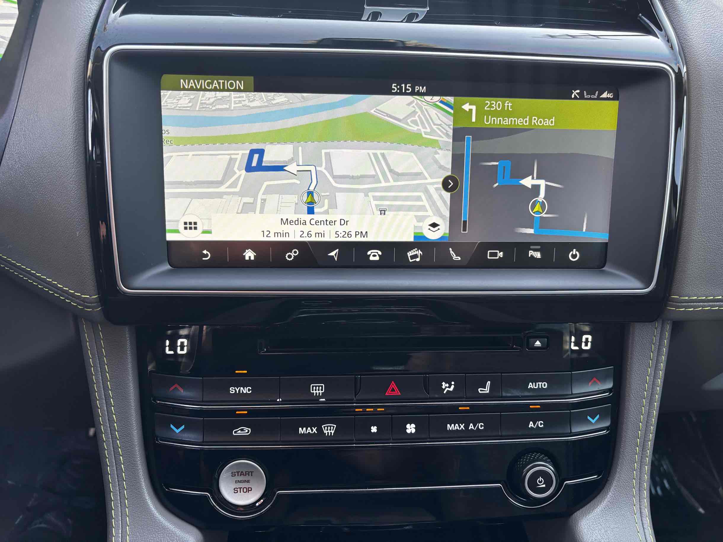 2018 Jaguar F-PACE R-Dynamic SE photo 11