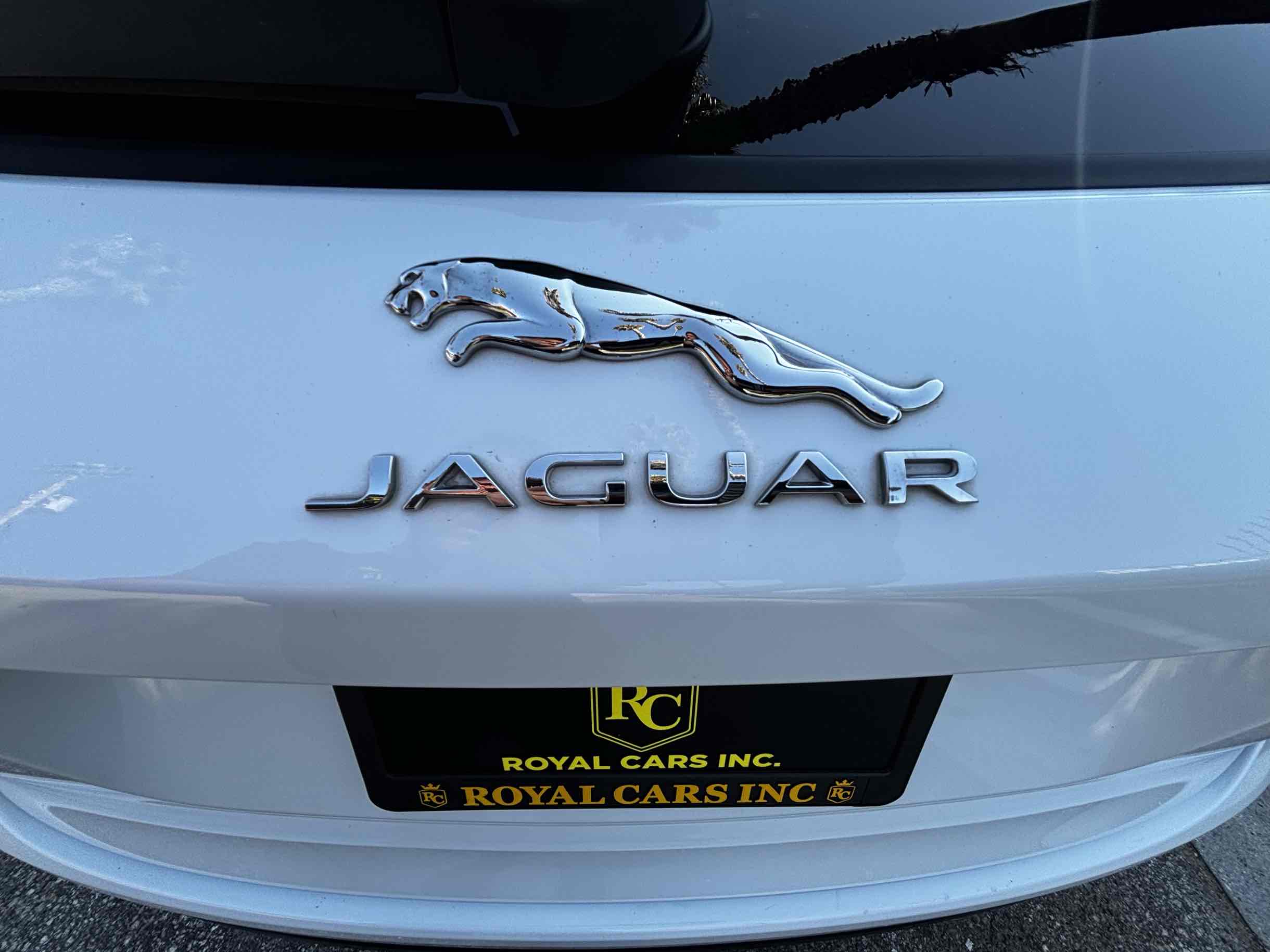 2018 Jaguar F-PACE R-Dynamic SE photo 26