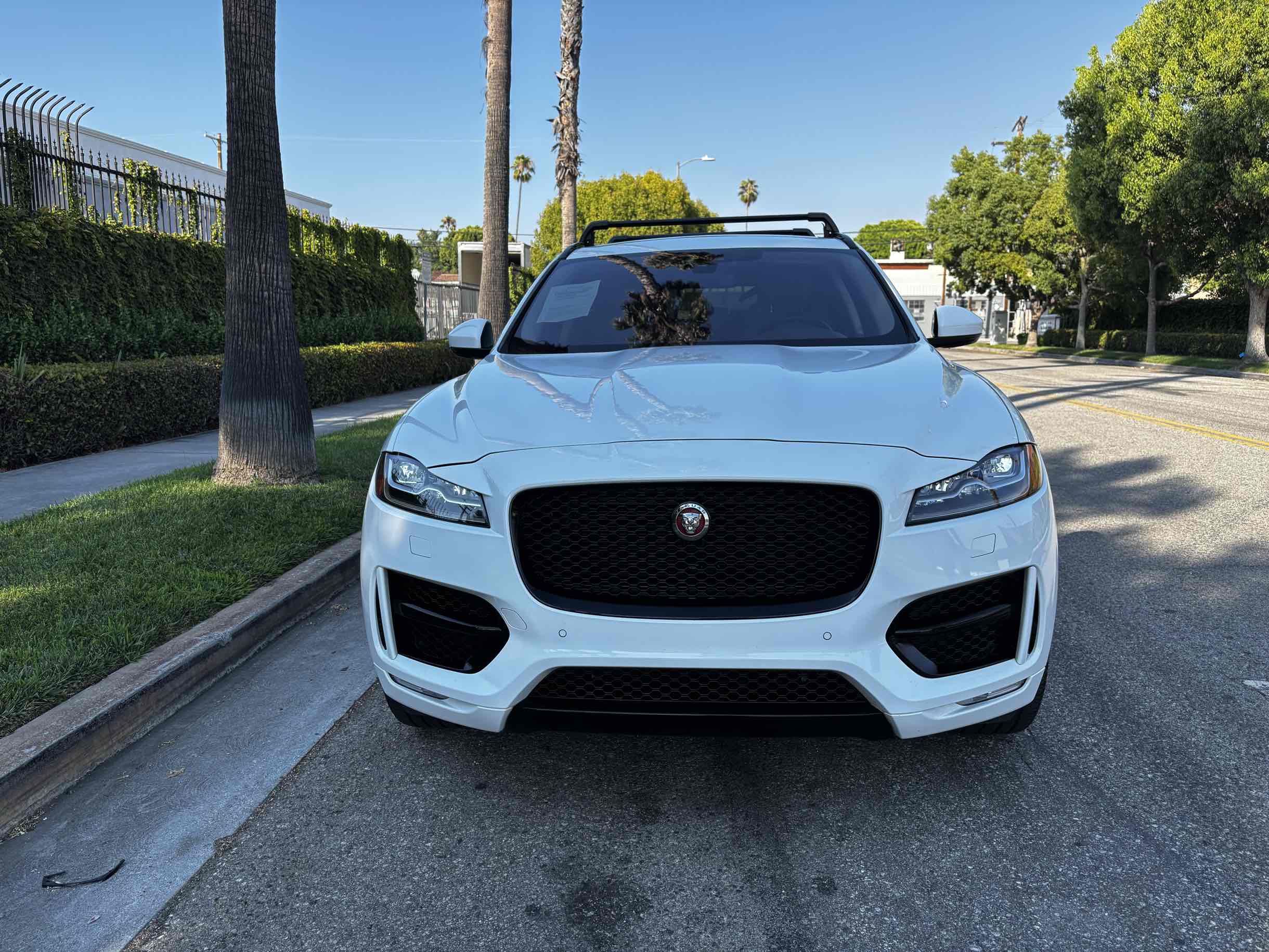 2018 Jaguar F-PACE R-Dynamic SE photo 38