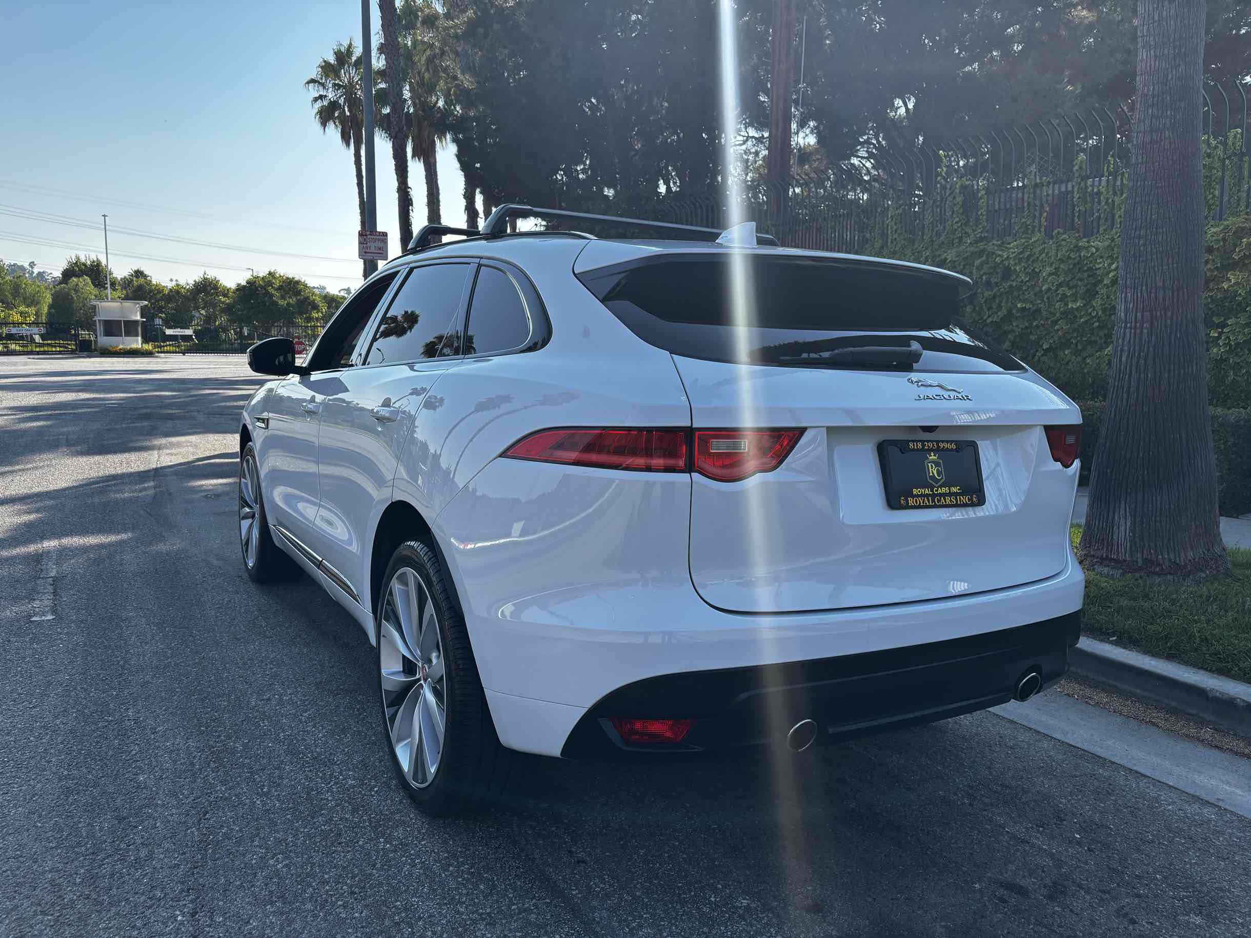 2018 Jaguar F-PACE R-Dynamic SE photo 44