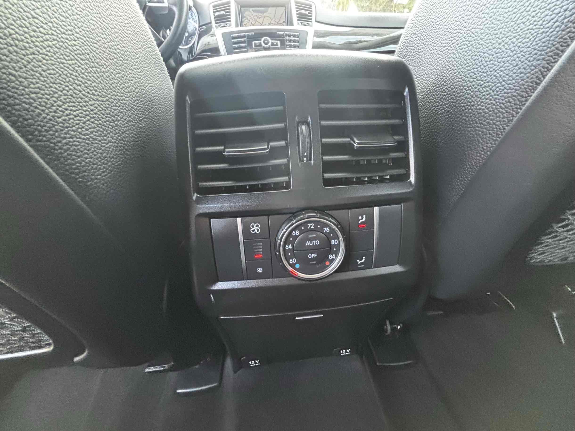 2016 Mercedes Benz GL 450 photo 23