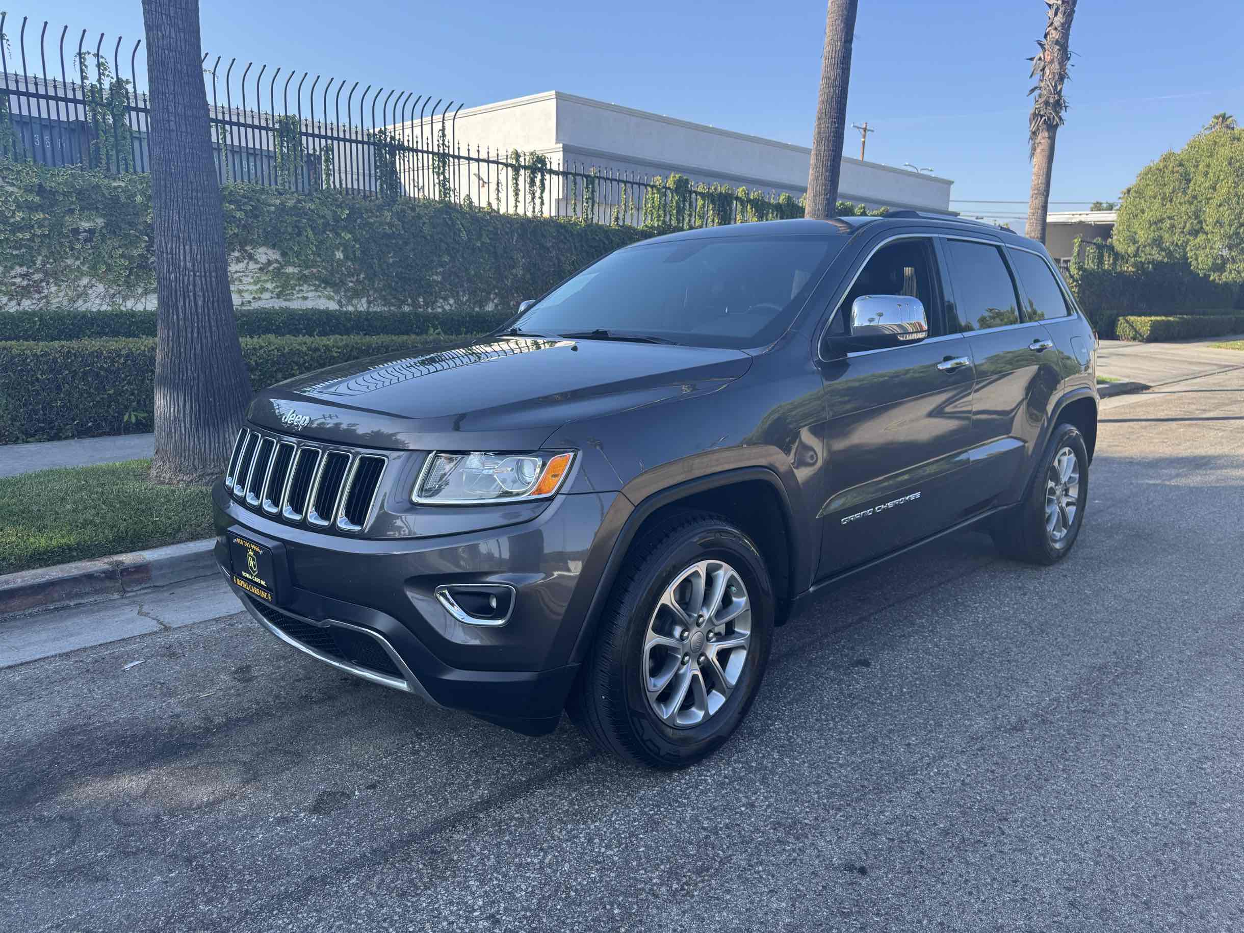 2015 Jeep Grand Cherokee Limited photo 2