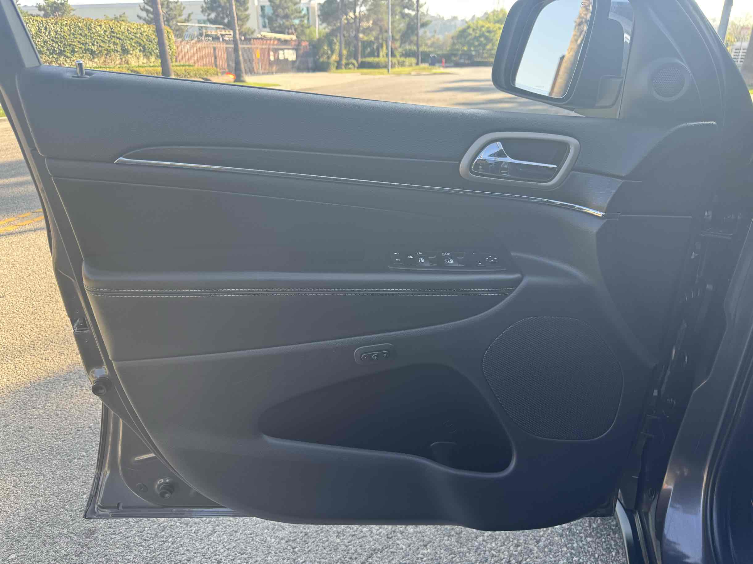 2015 Jeep Grand Cherokee Limited photo 5