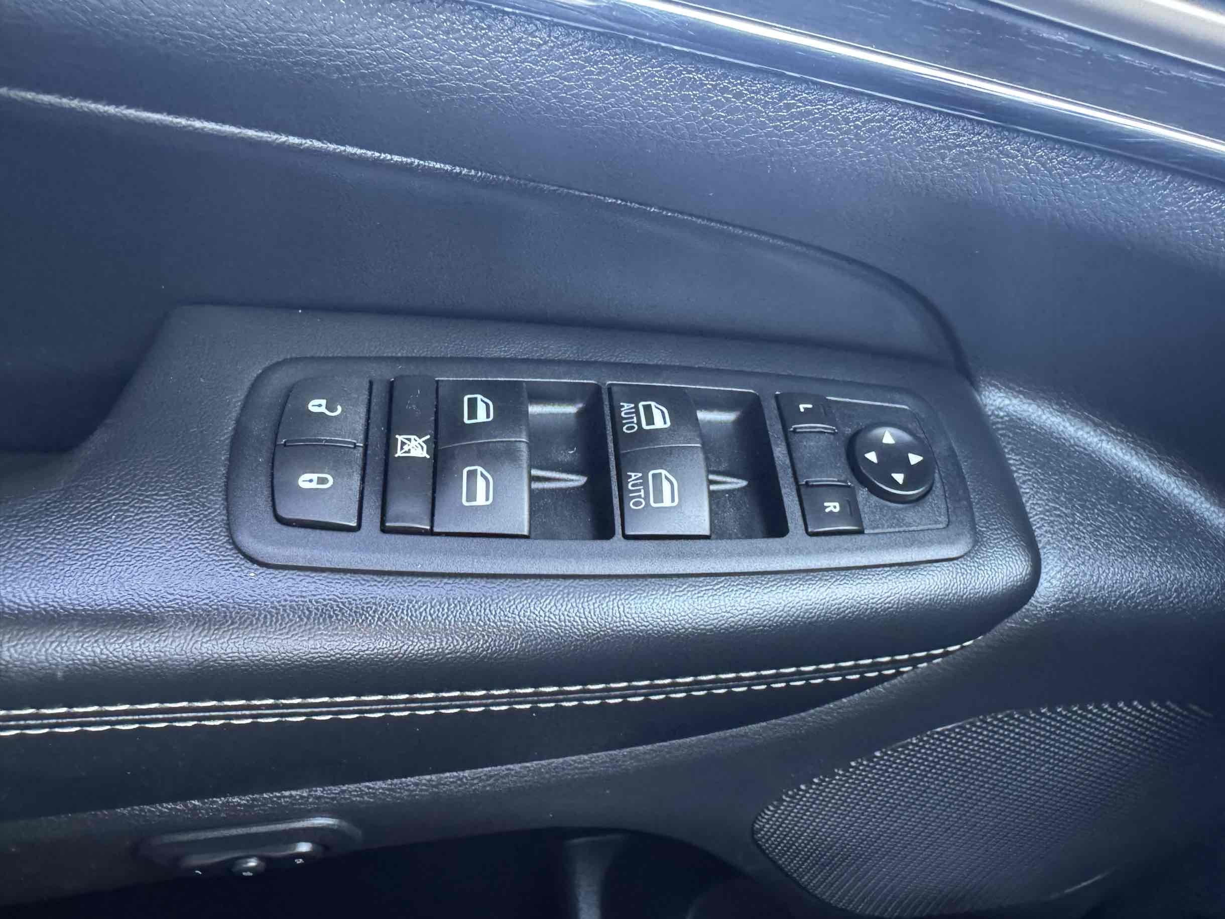 2015 Jeep Grand Cherokee Limited photo 7