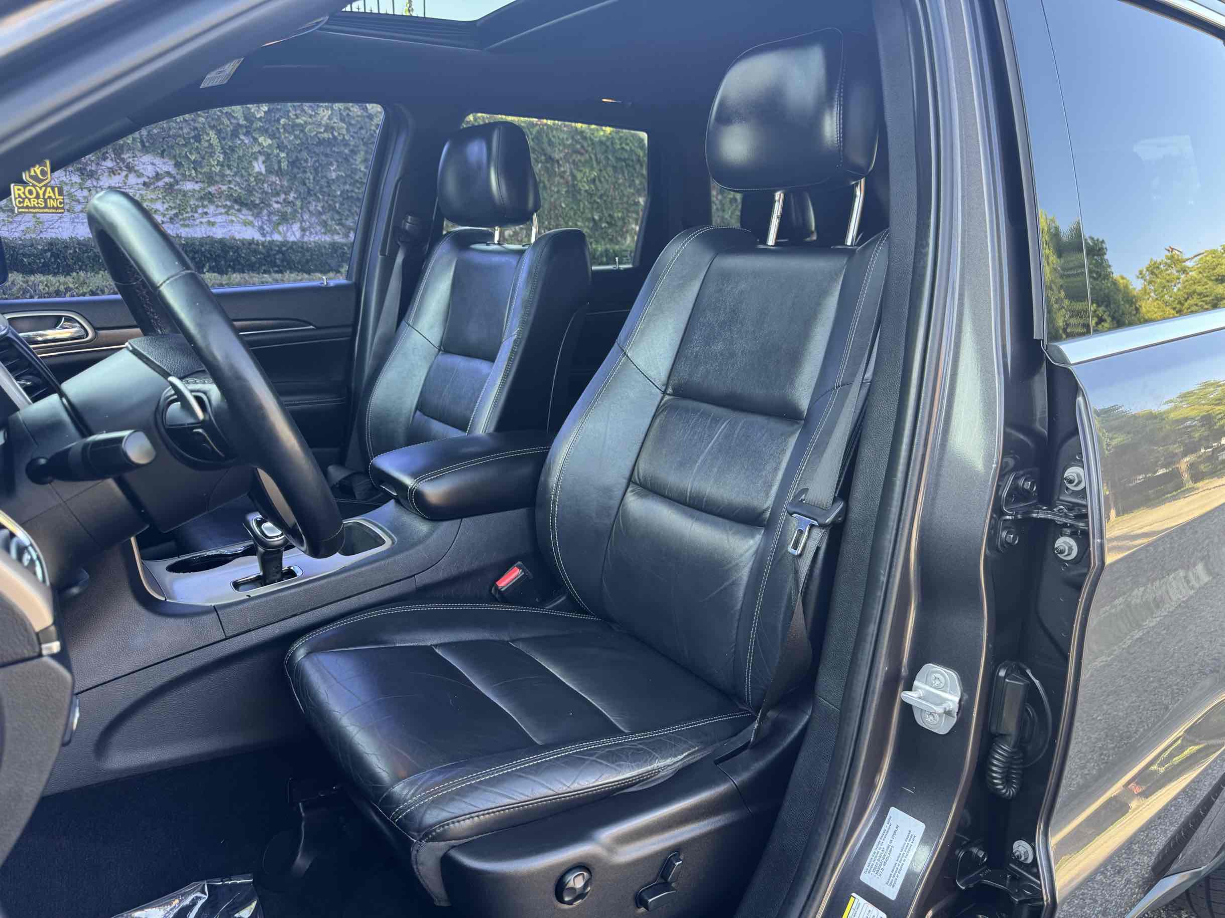 2015 Jeep Grand Cherokee Limited photo 13