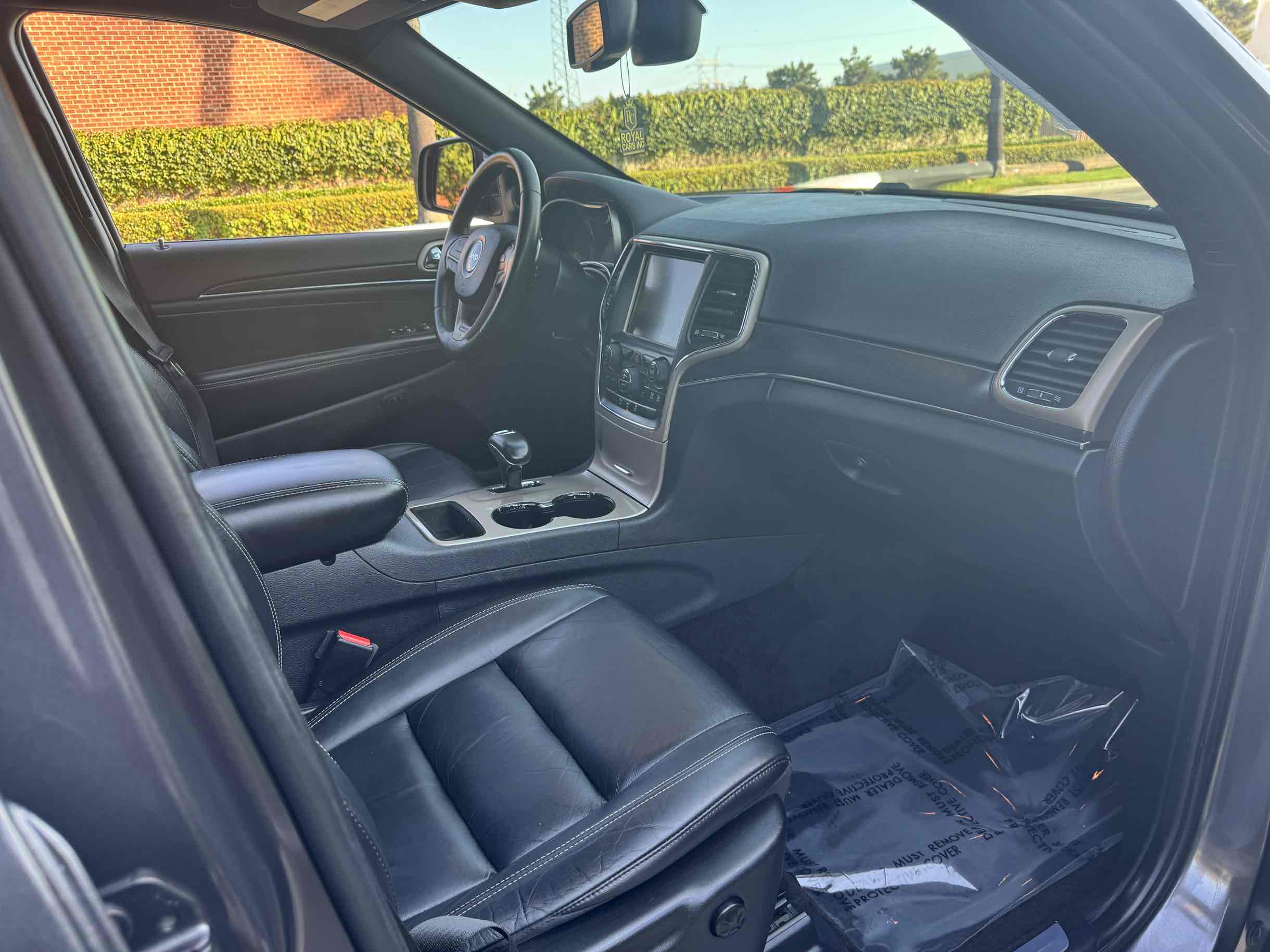 2015 Jeep Grand Cherokee Limited photo 38