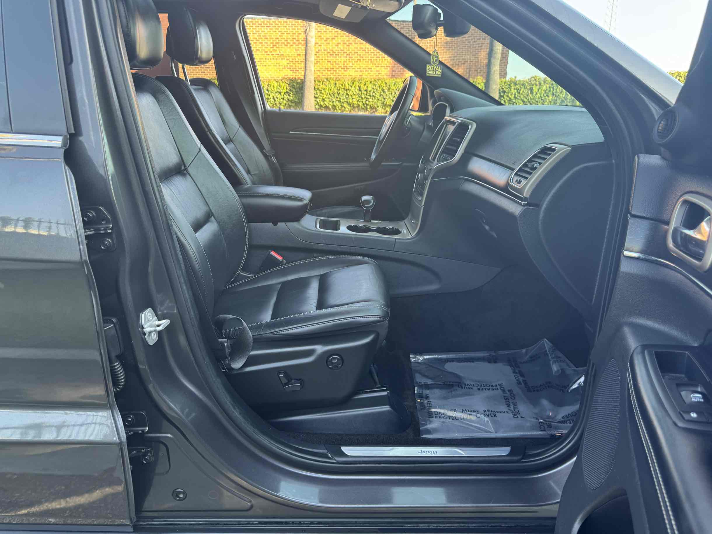 2015 Jeep Grand Cherokee Limited photo 39