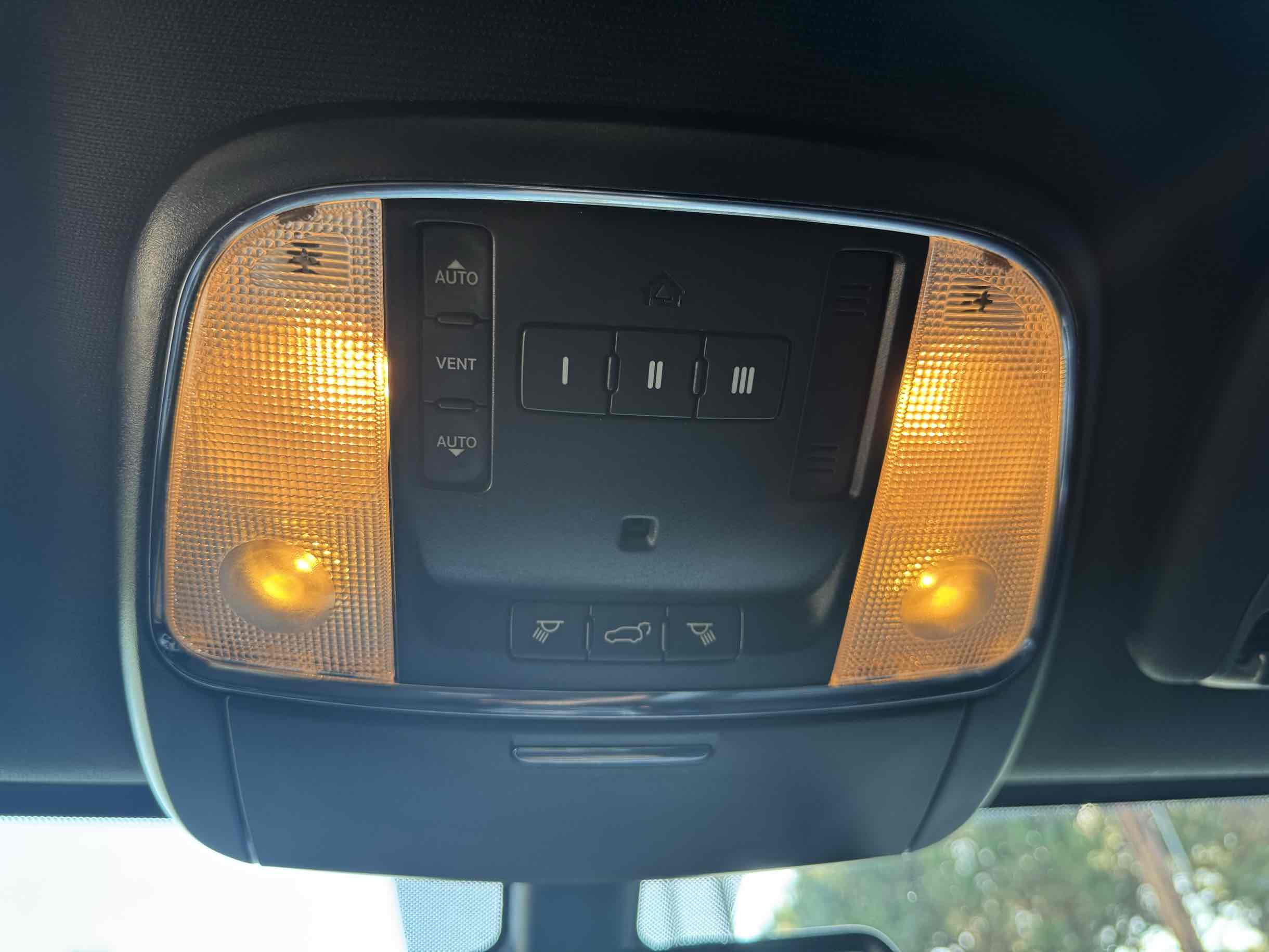 2015 Jeep Grand Cherokee Limited photo 47