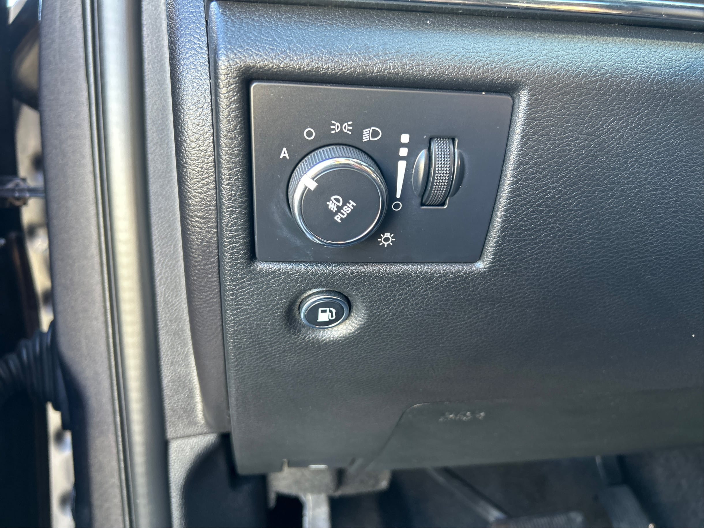 2015 Jeep Grand Cherokee Limited - Photo 21