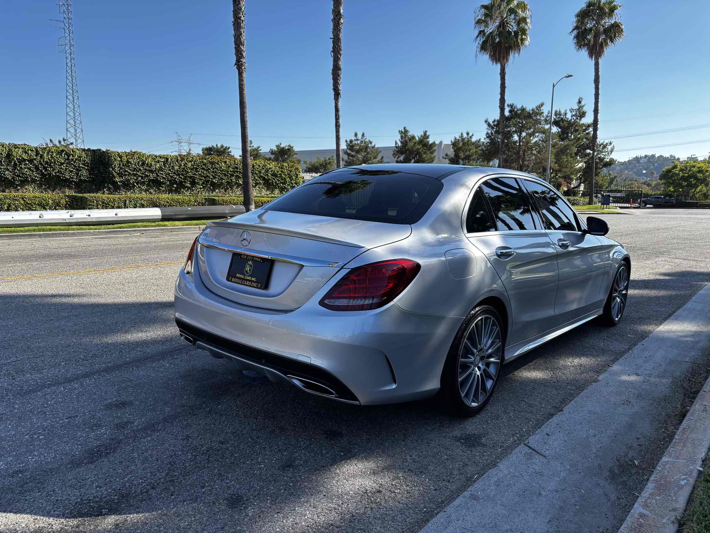 2015 Mercedes Benz C 300 photo 2