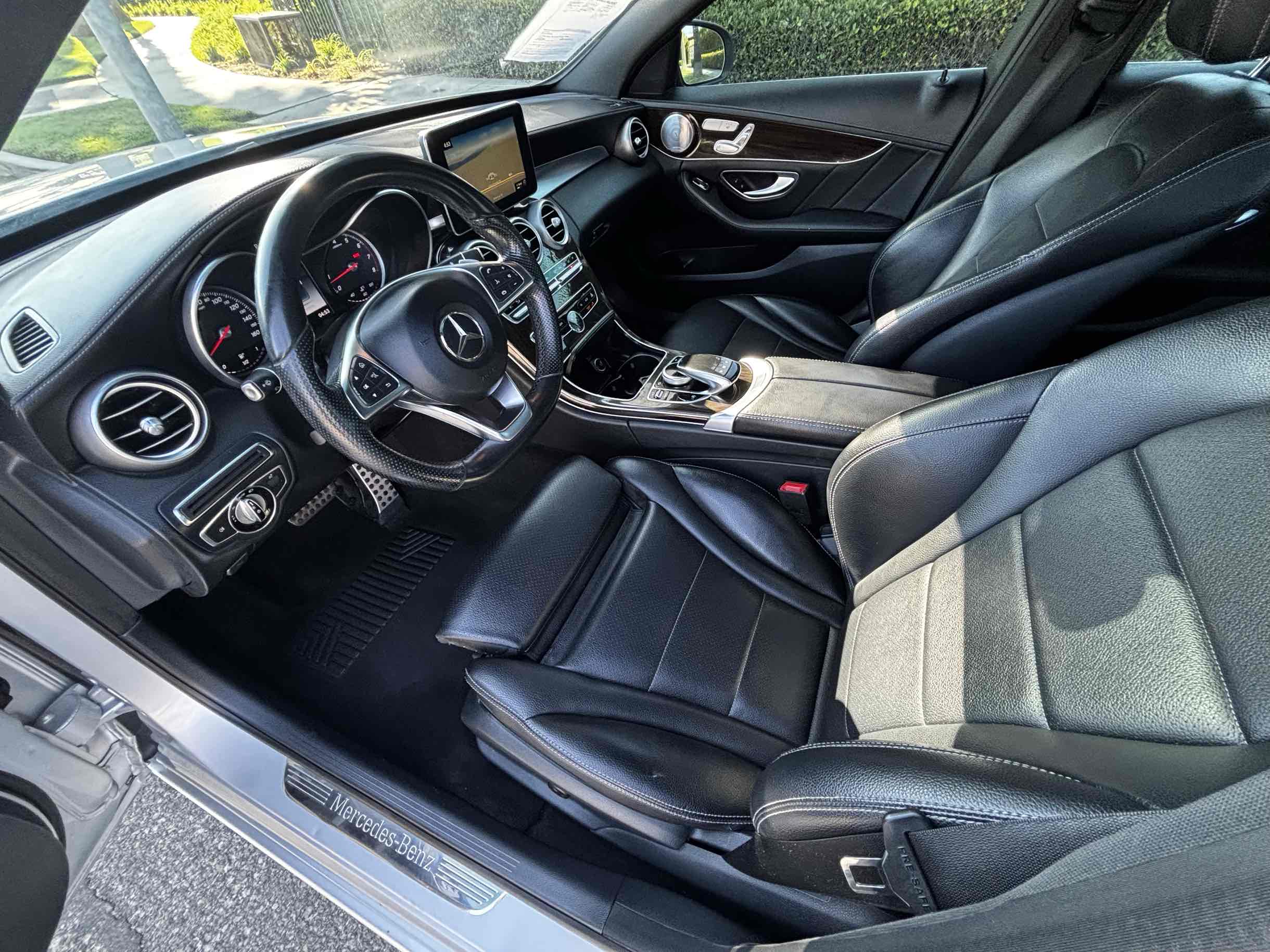 2015 Mercedes Benz C 300 photo 3