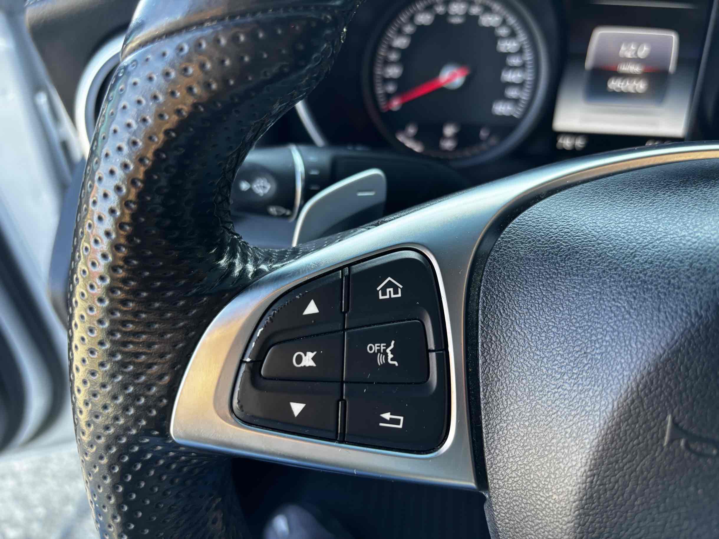 2015 Mercedes Benz C 300 photo 6