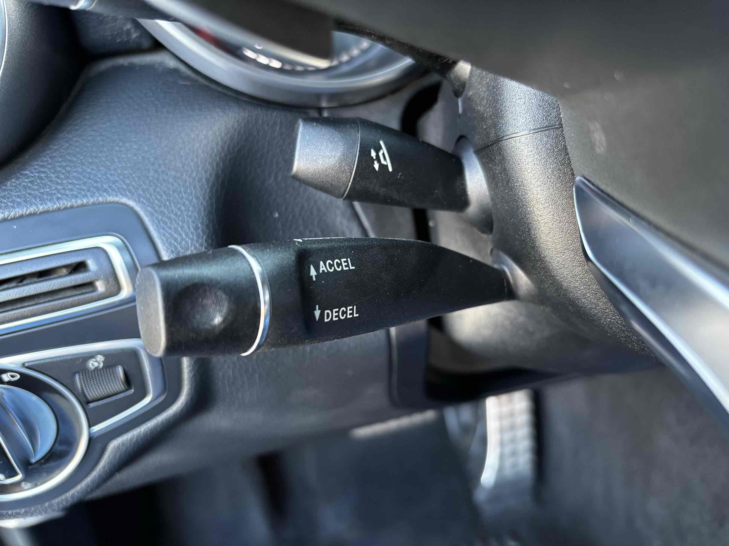 2015 Mercedes Benz C 300 photo 14