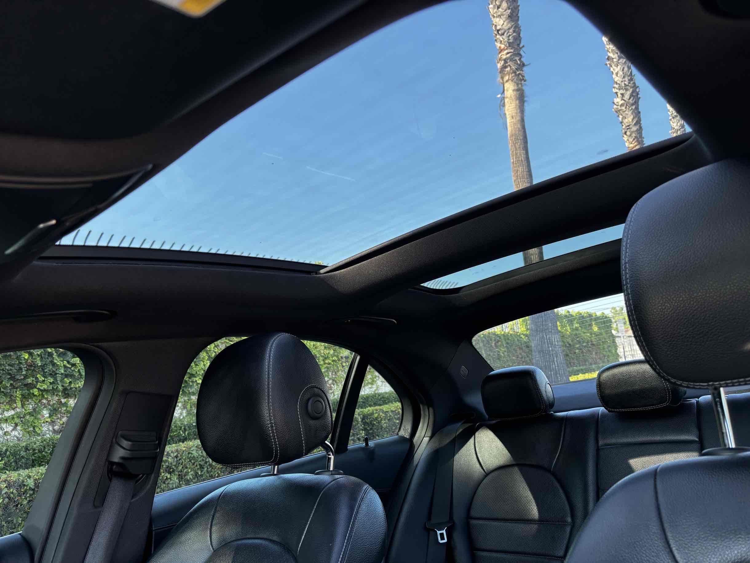 2015 Mercedes Benz C 300 photo 16