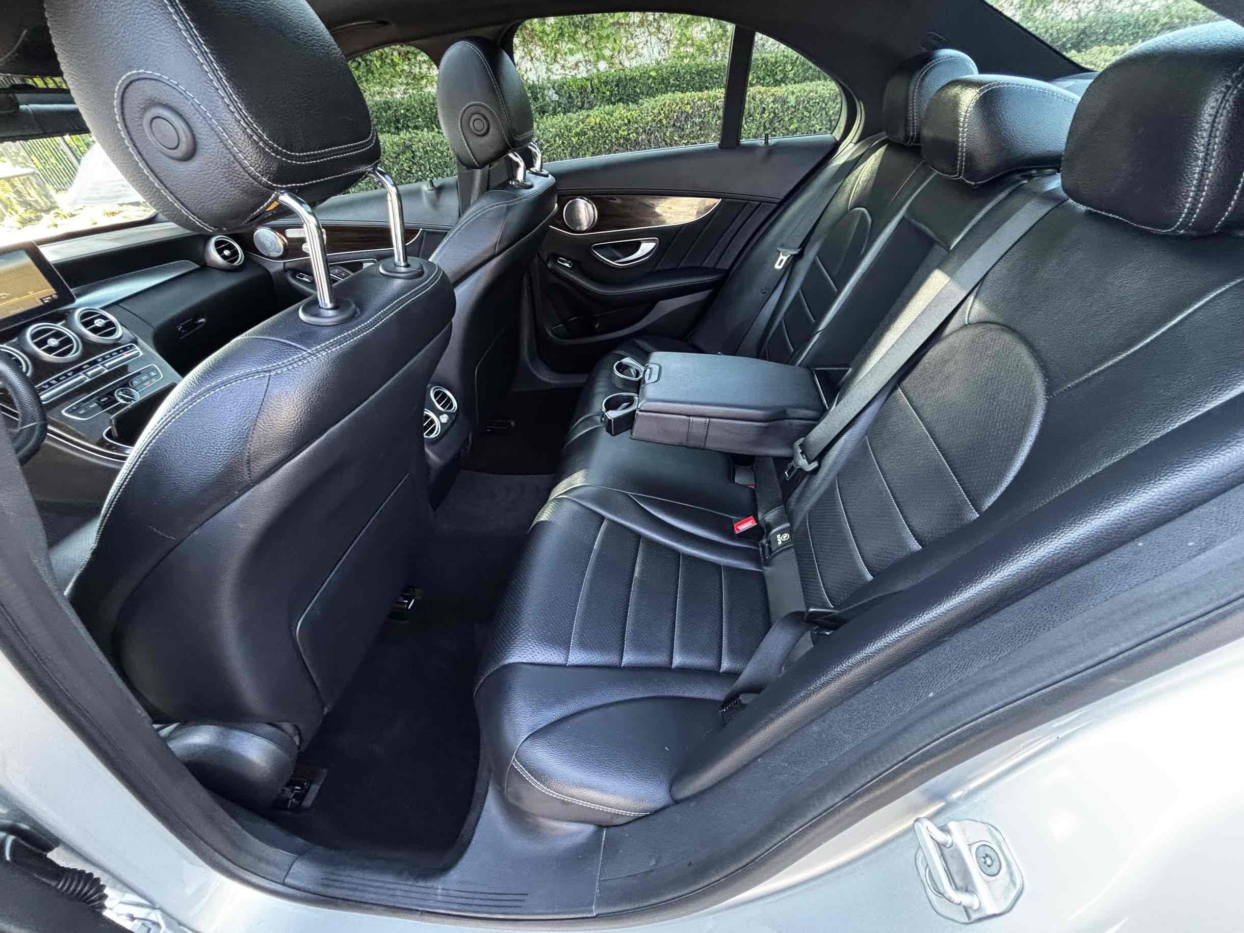 2015 Mercedes Benz C 300 photo 18