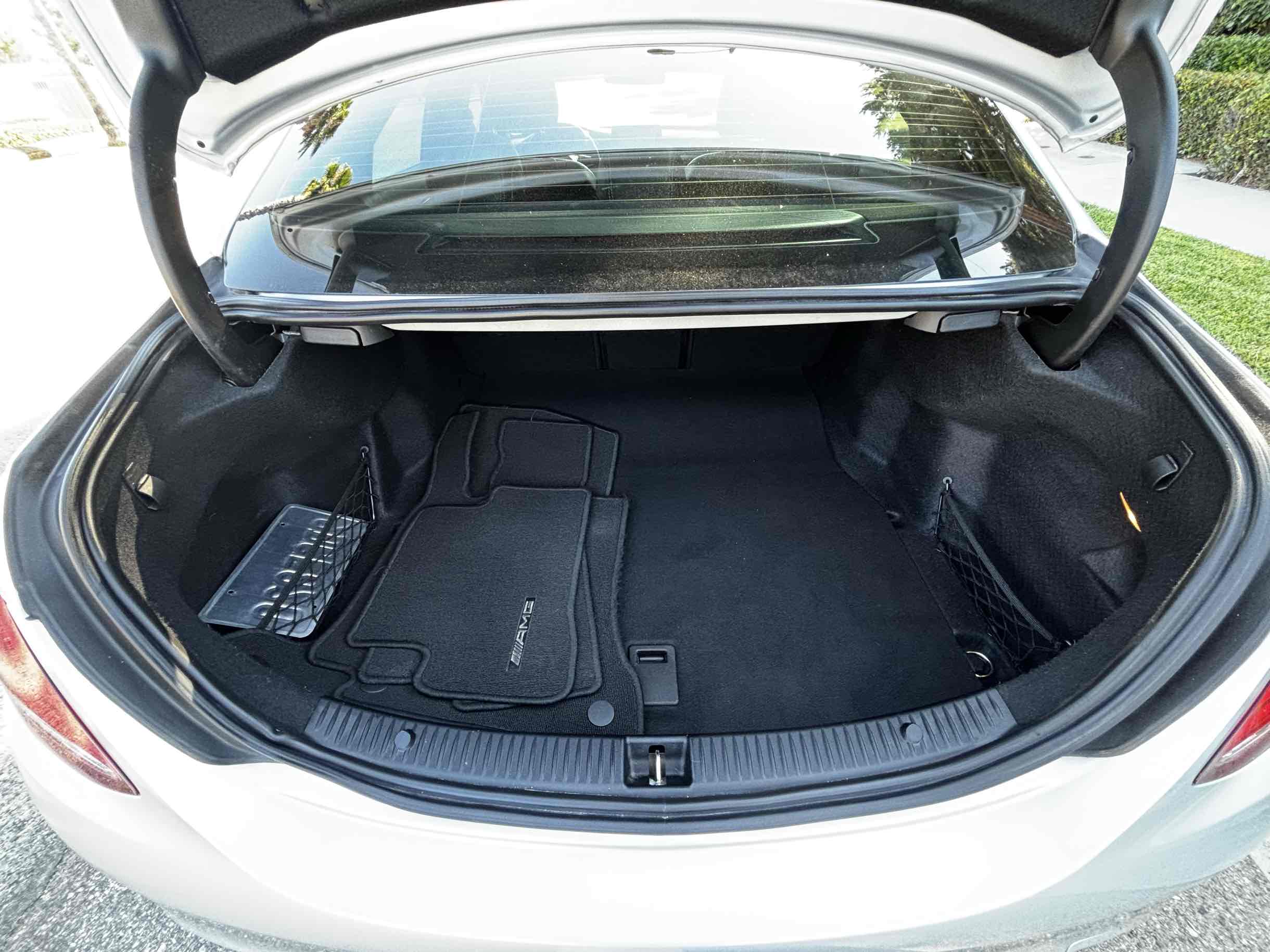 2015 Mercedes Benz C 300 photo 25