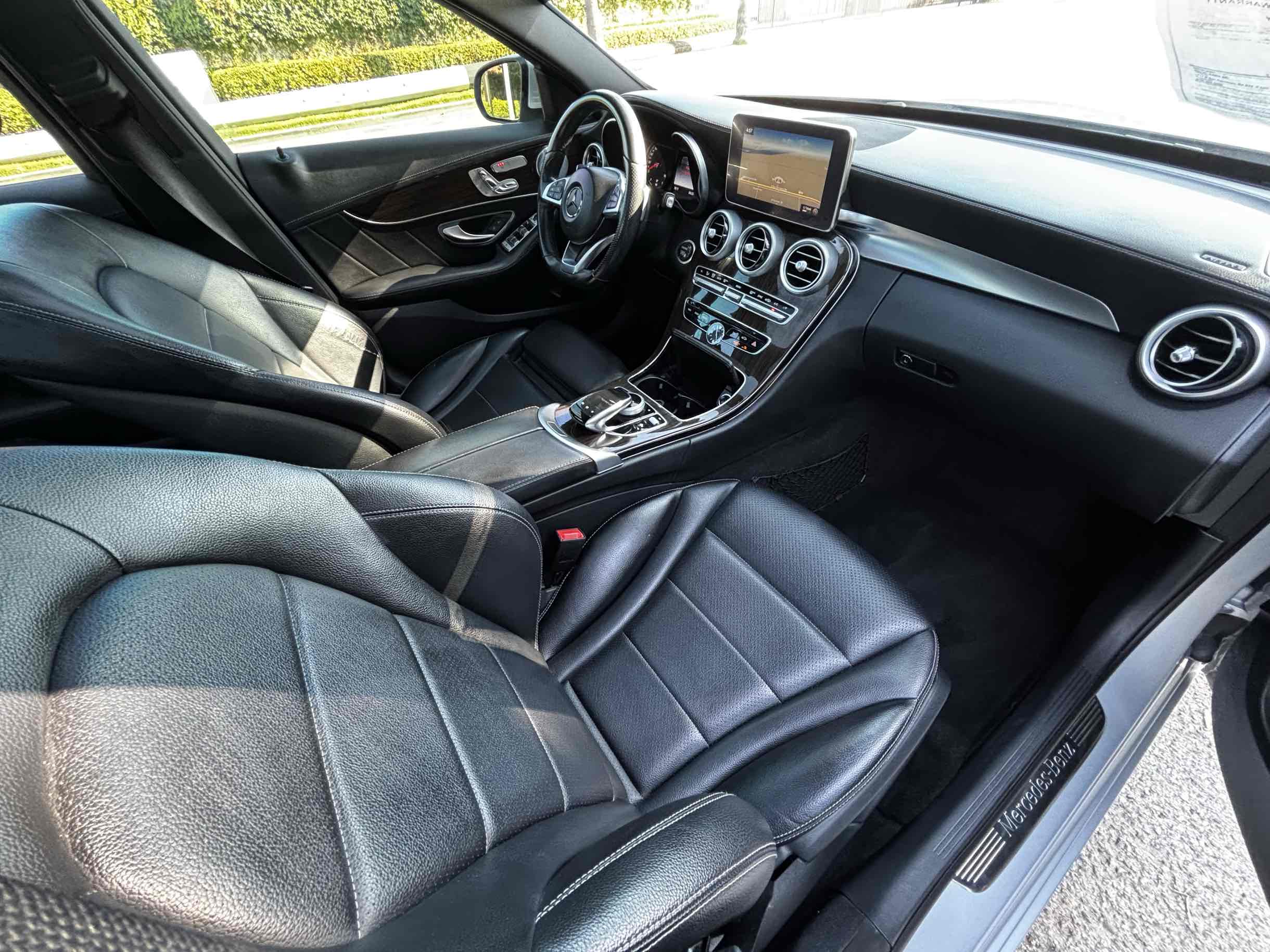 2015 Mercedes Benz C 300 photo 29