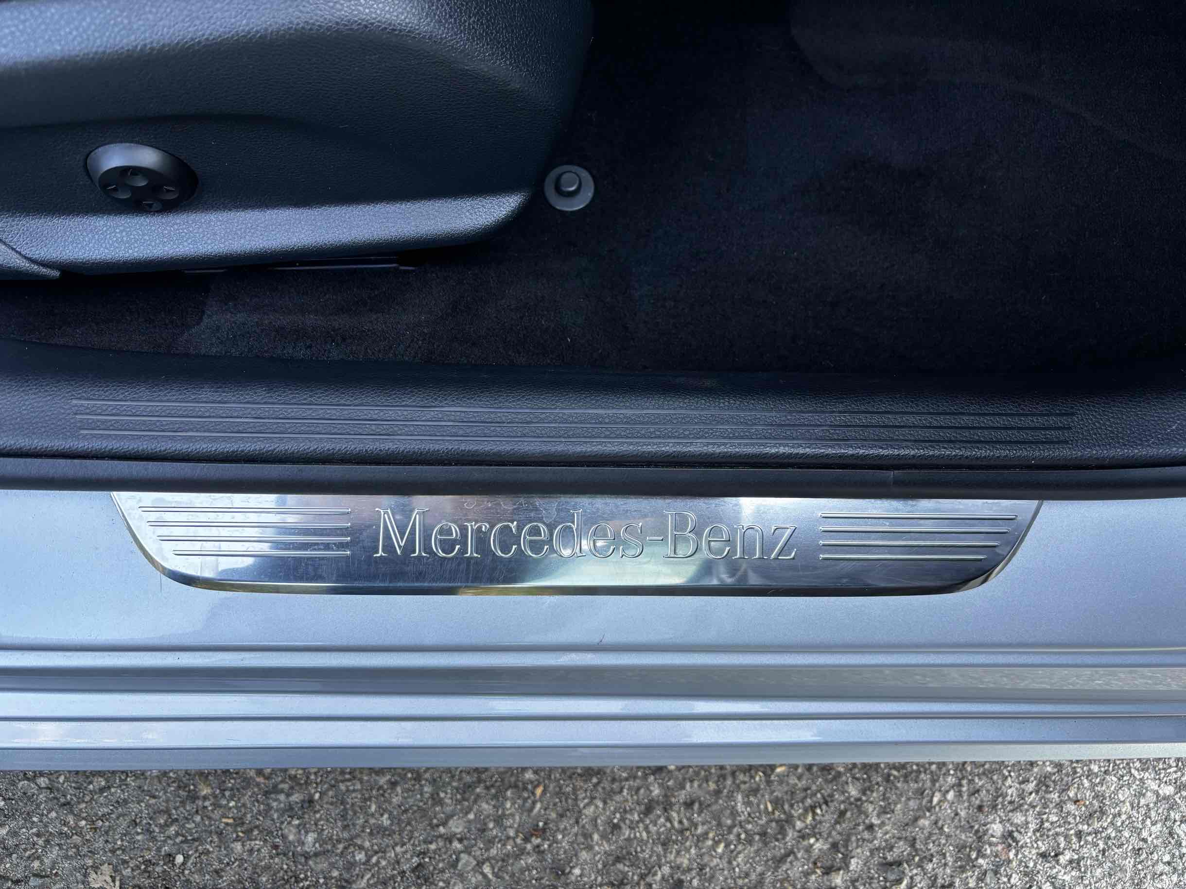 2015 Mercedes Benz C 300 photo 32