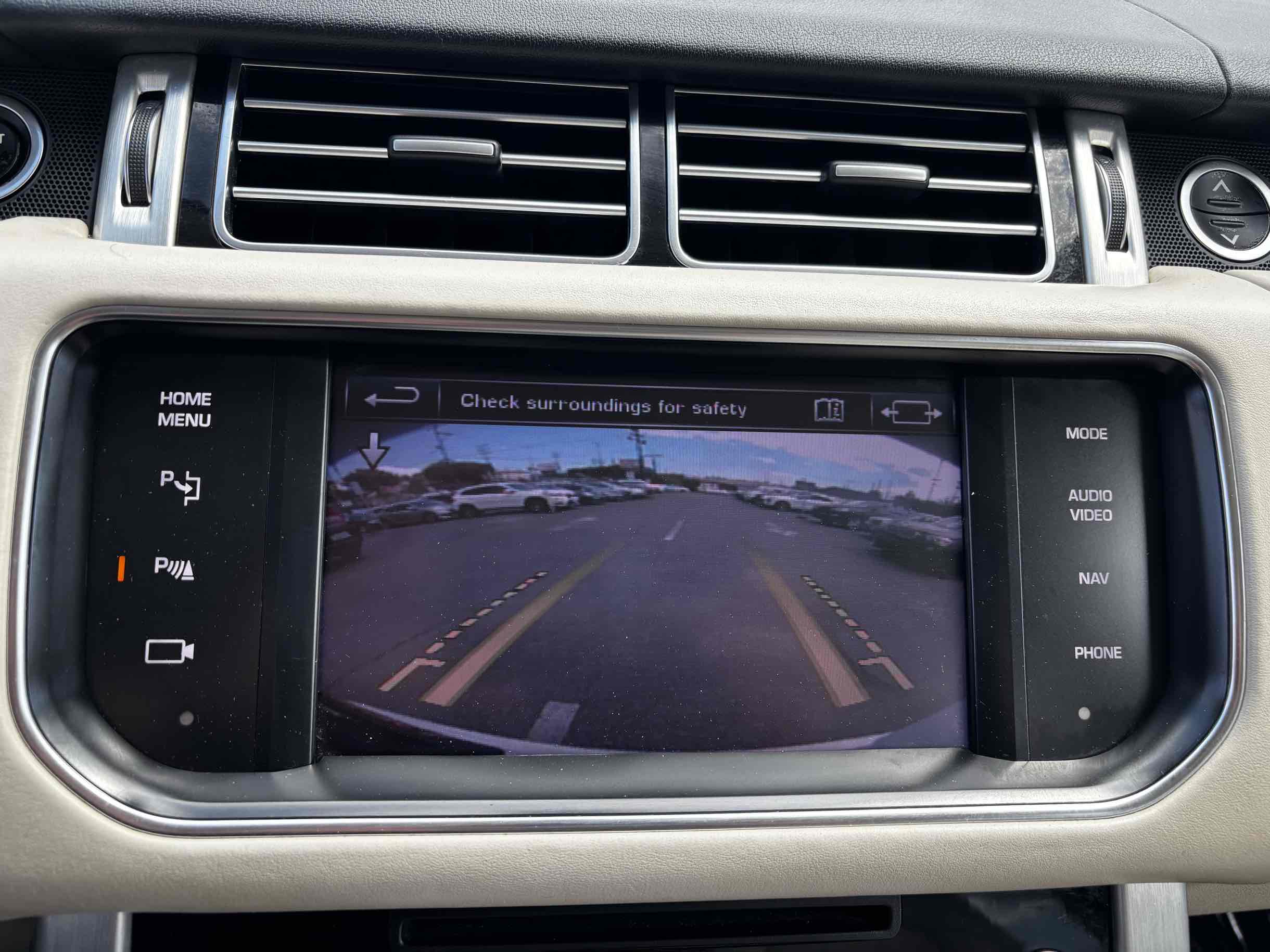 2014 Land Rover Range Rover HSE photo 13