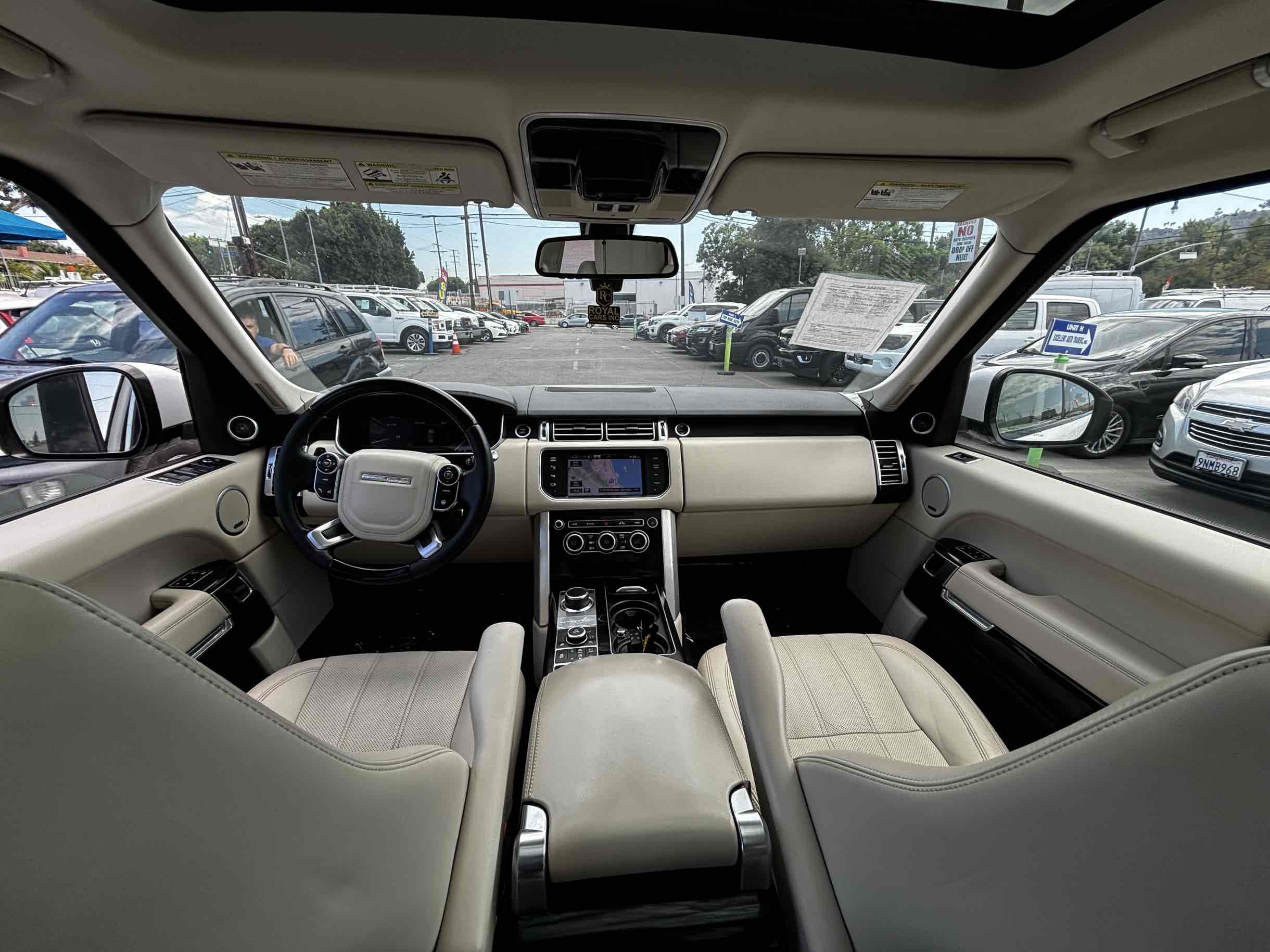 2014 Land Rover Range Rover HSE photo 24