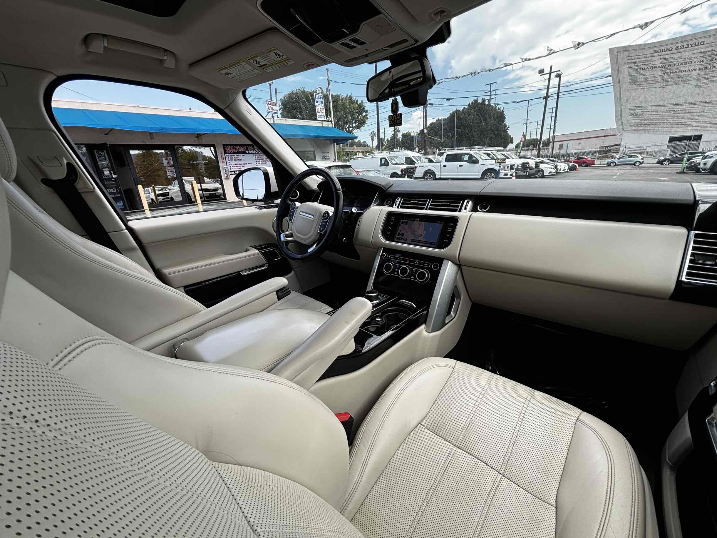 2014 Land Rover Range Rover HSE photo 26