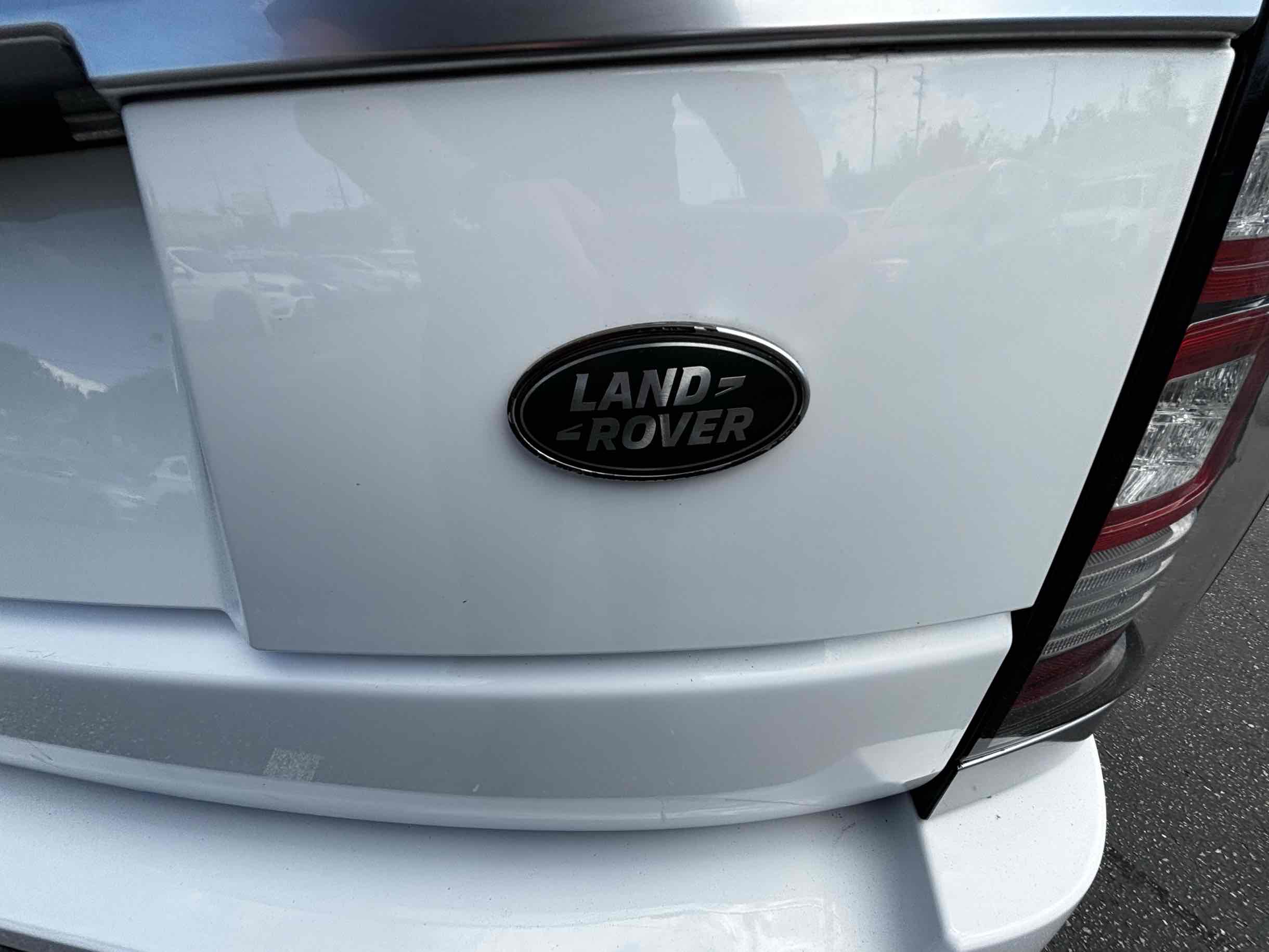 2014 Land Rover Range Rover HSE photo 33