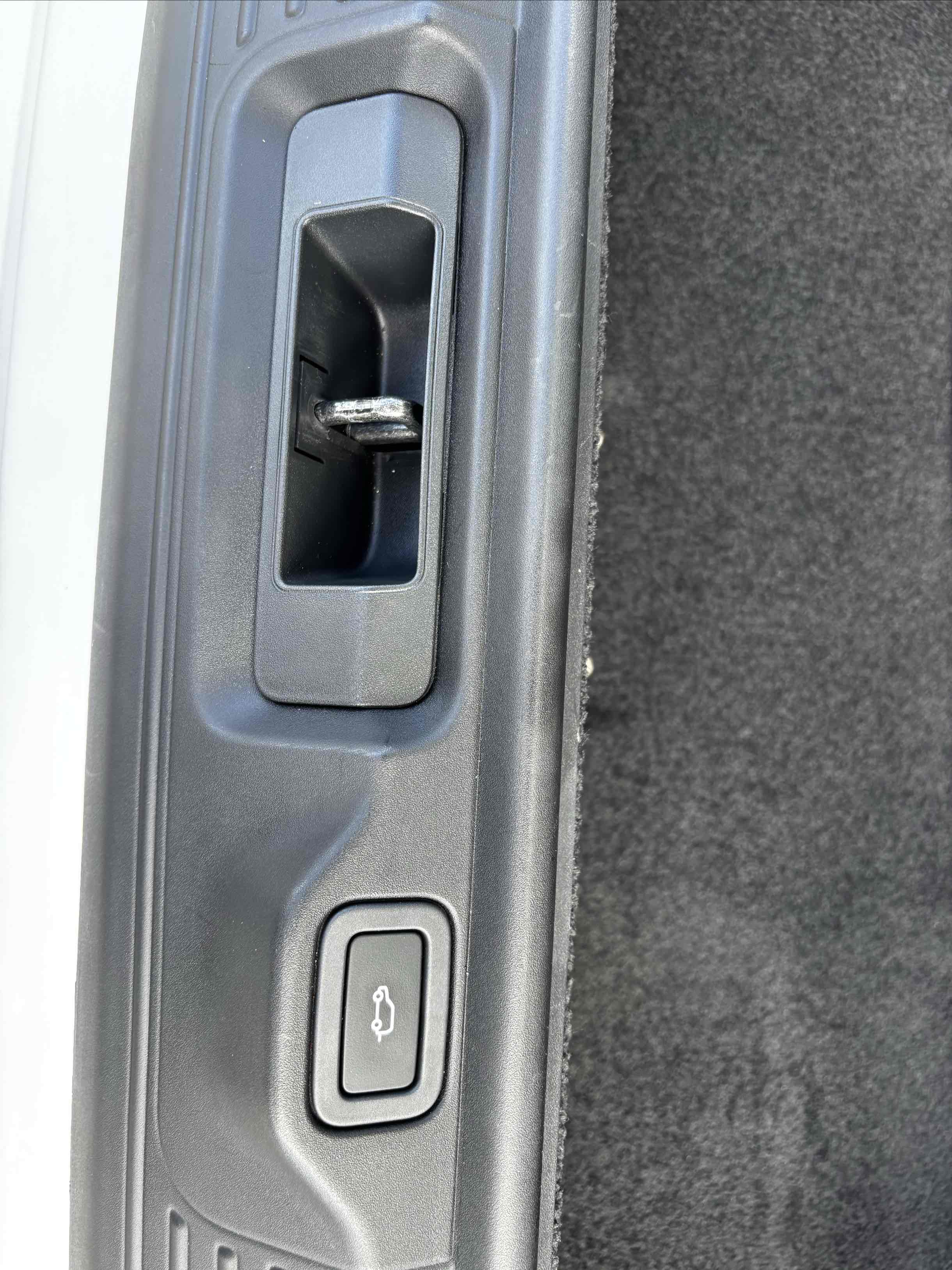 2014 Land Rover Range Rover HSE photo 36