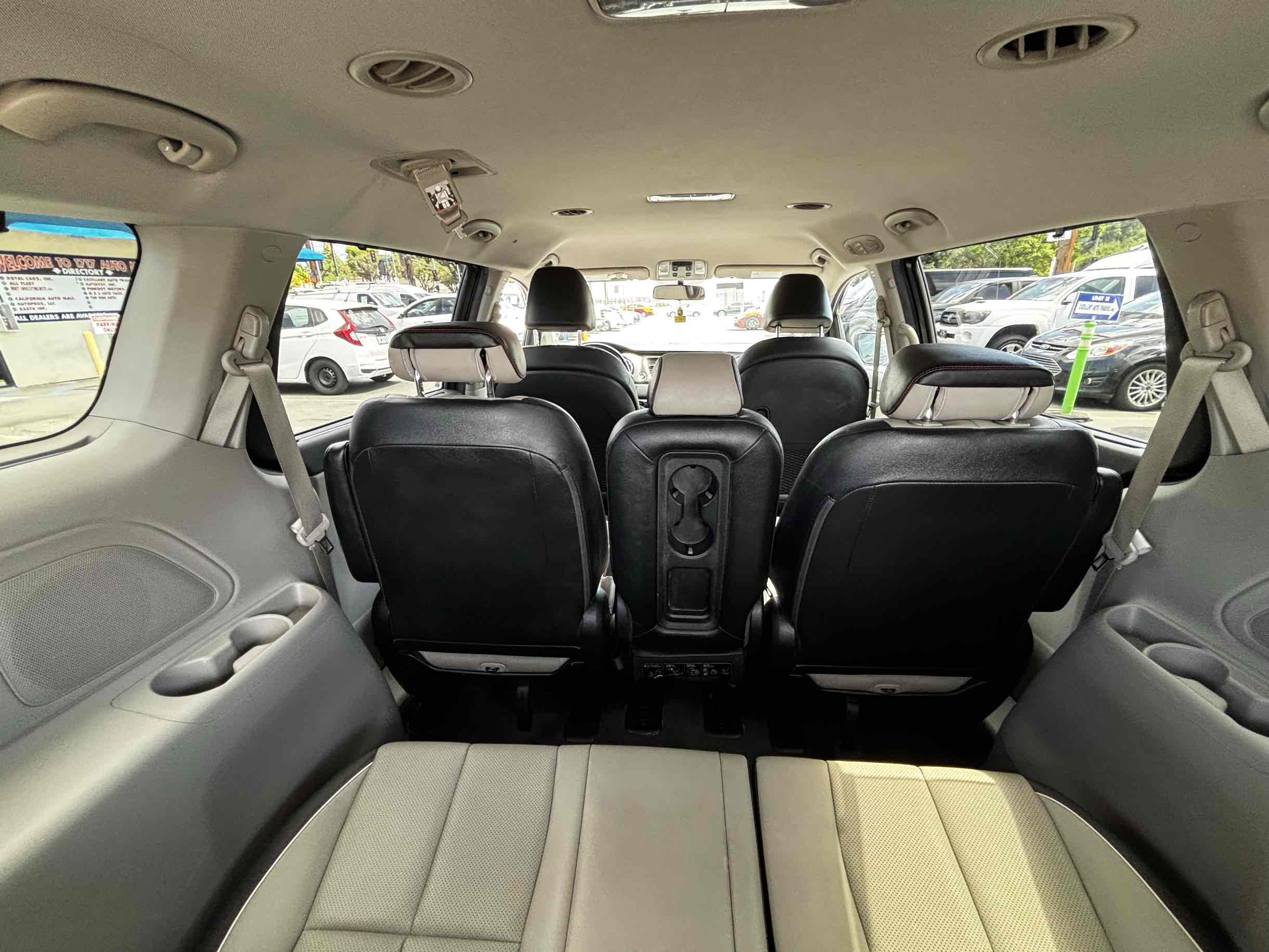 2019 Kia Sedona EX photo 25