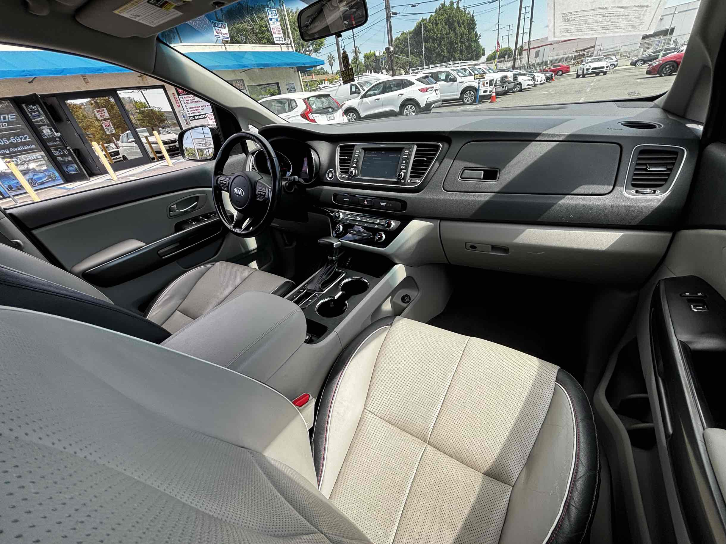 2019 Kia Sedona EX photo 29