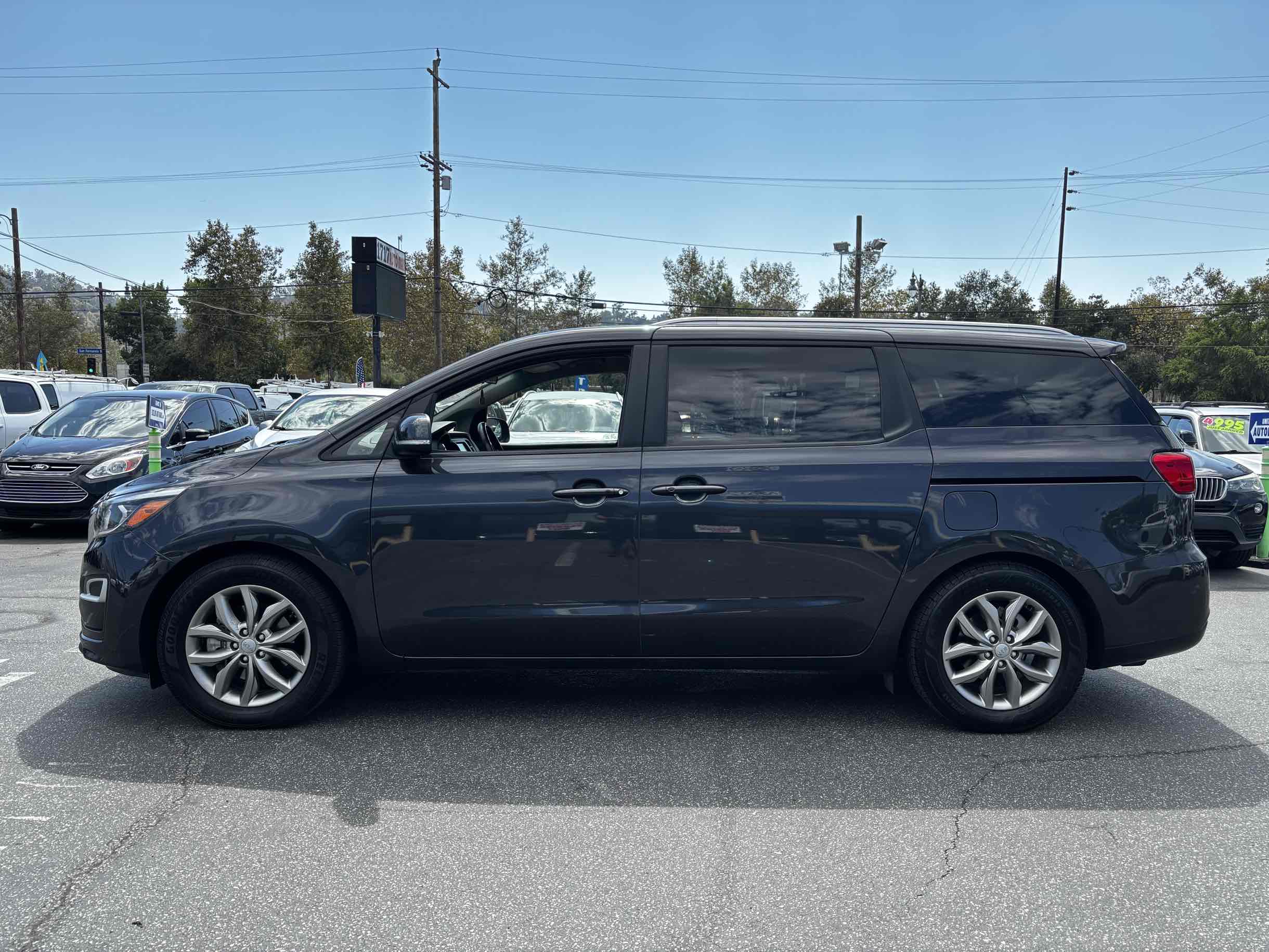 2019 Kia Sedona EX photo 35