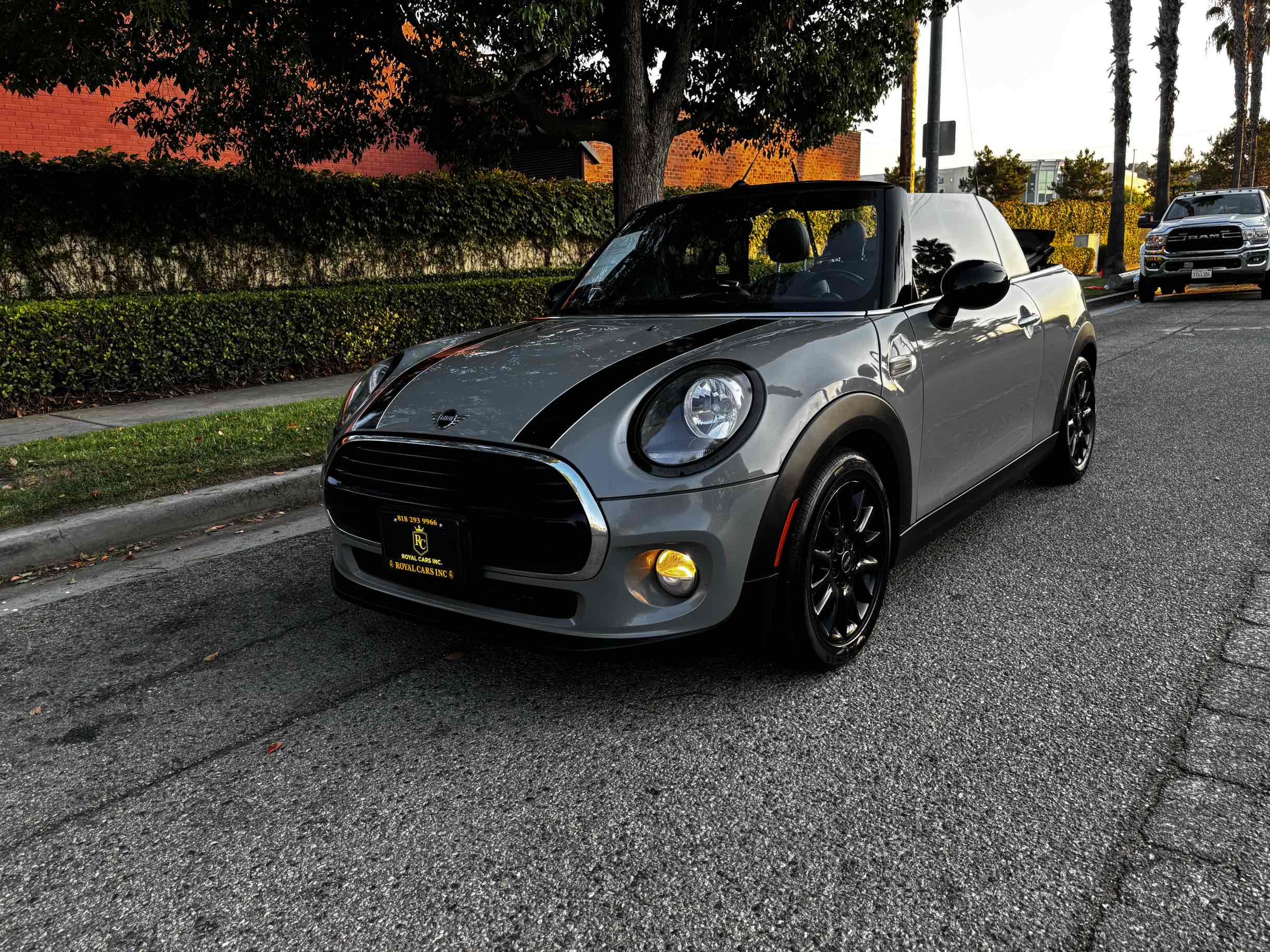 2019 Mini Cooper Signature photo 2