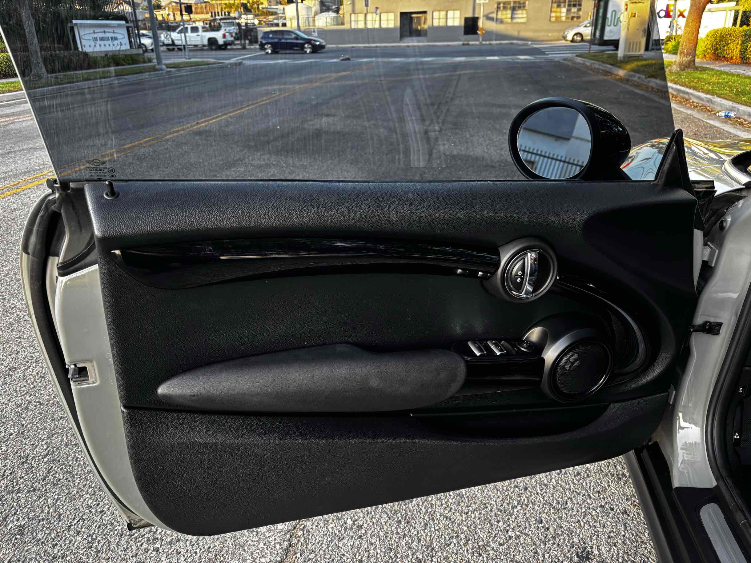 2019 Mini Cooper Signature photo 4