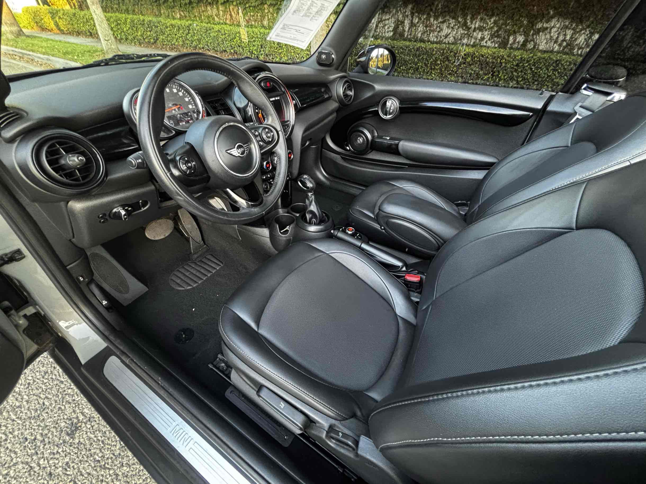 2019 Mini Cooper Signature photo 5